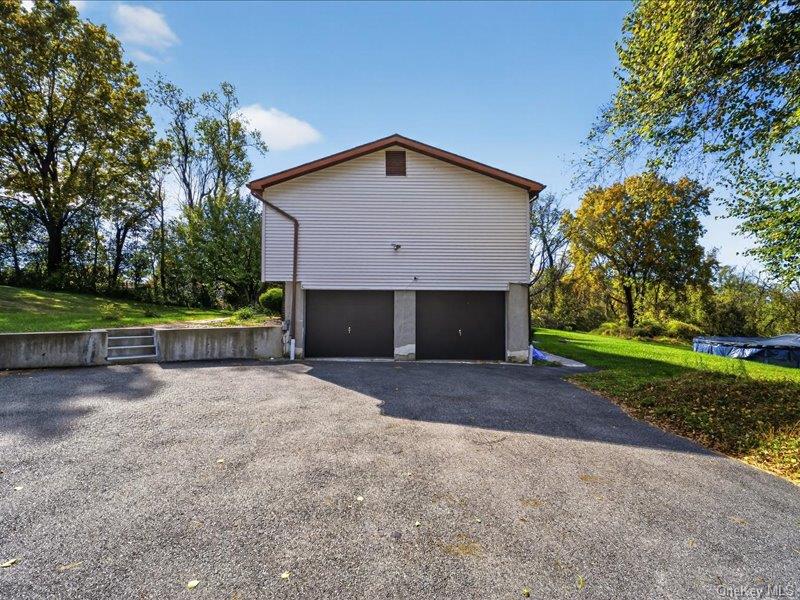 50 Cunningham Lane Property Photo 5