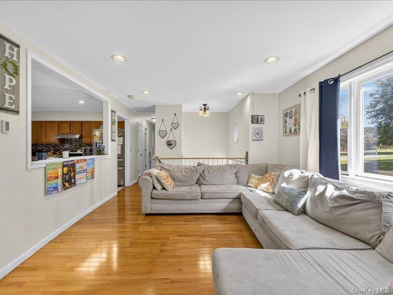 50 Cunningham Lane Property Photo 7