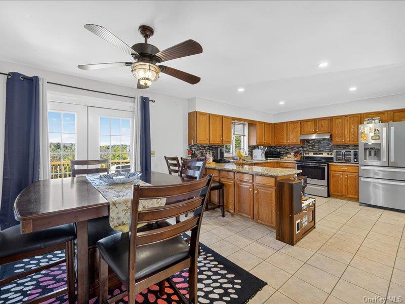 50 Cunningham Lane Property Photo 11