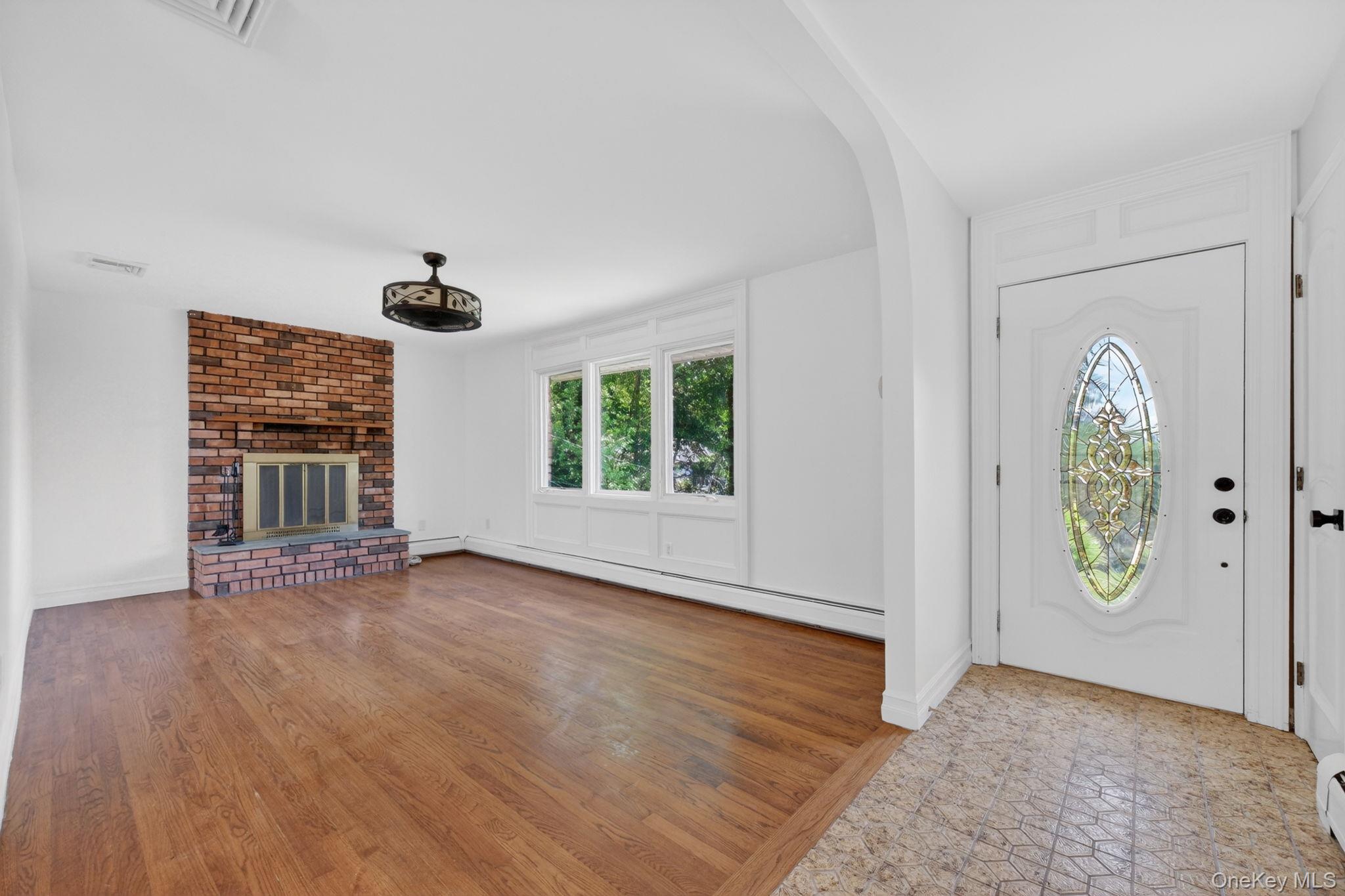 21 Crest Court Property Photo 6