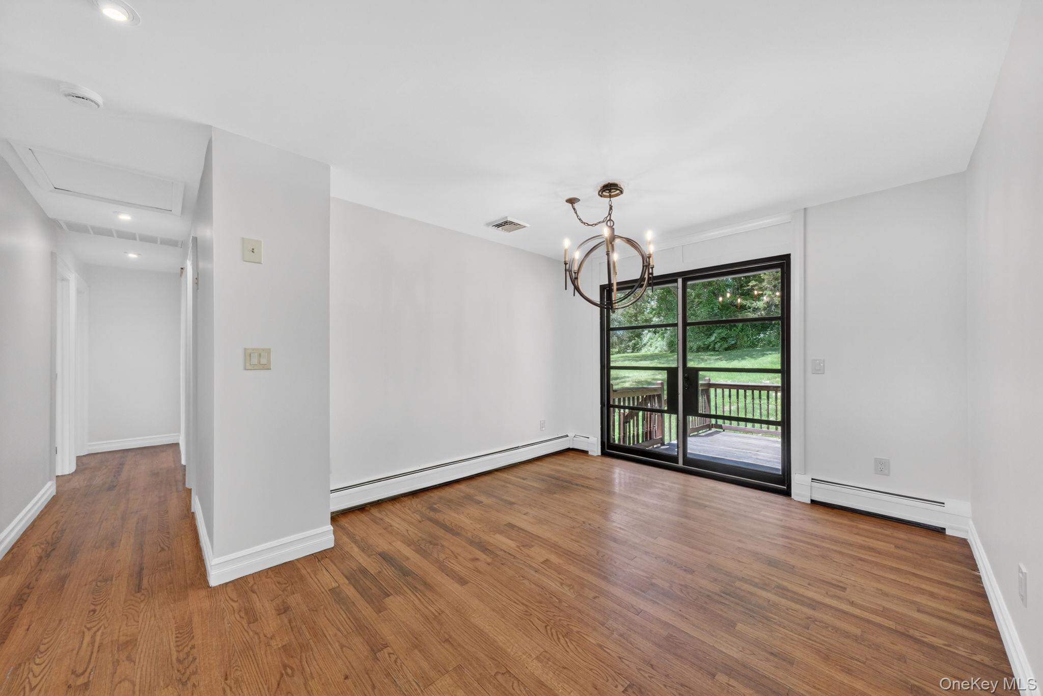 21 Crest Court Property Photo 12