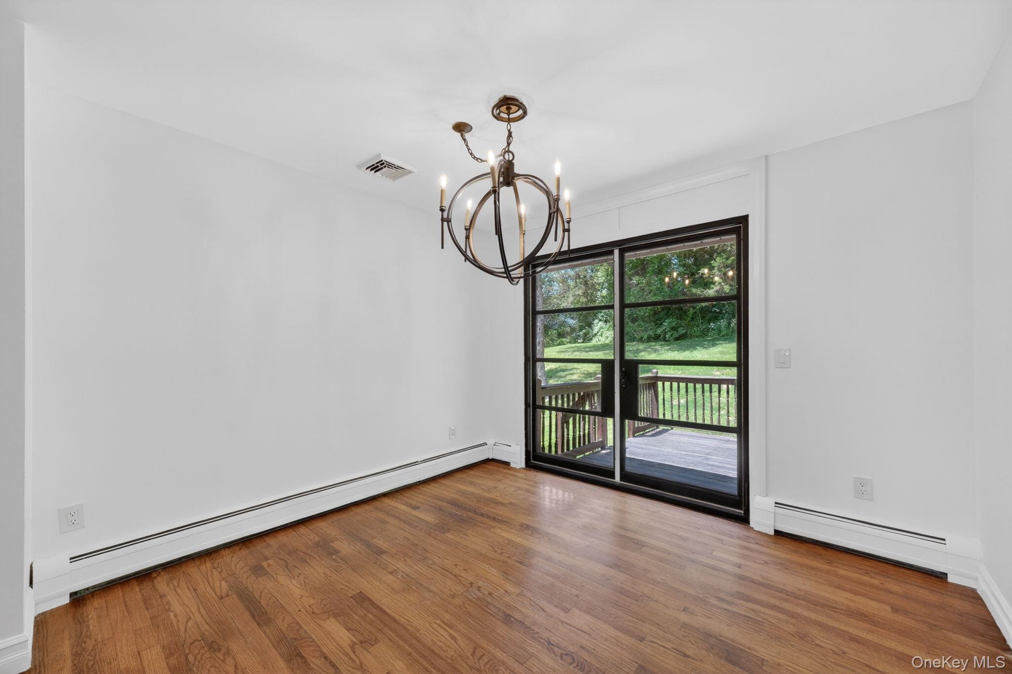 21 Crest Court Property Photo 13