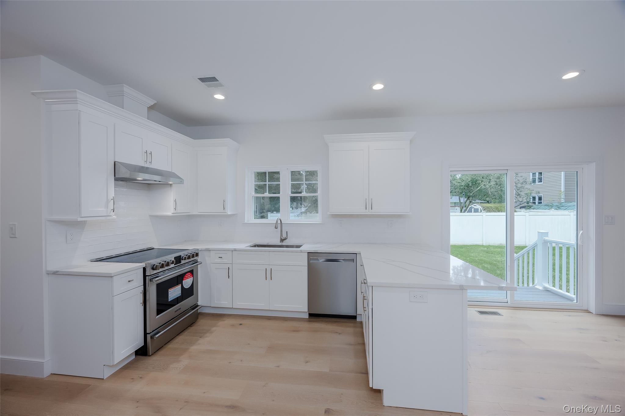 40 Zenith Road Property Photo 12
