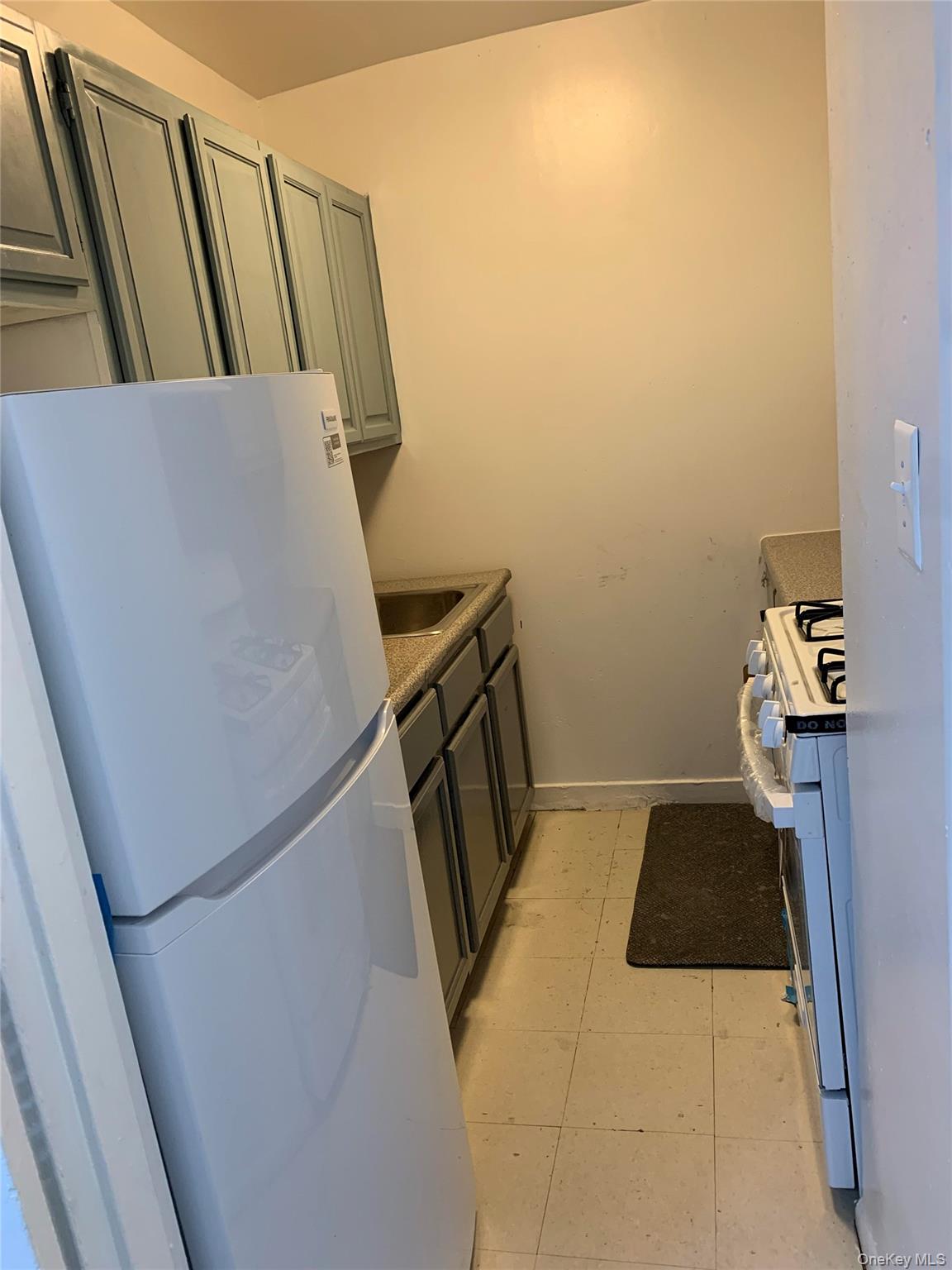 92-29 Lamont Avenue 2 Property Photo 3