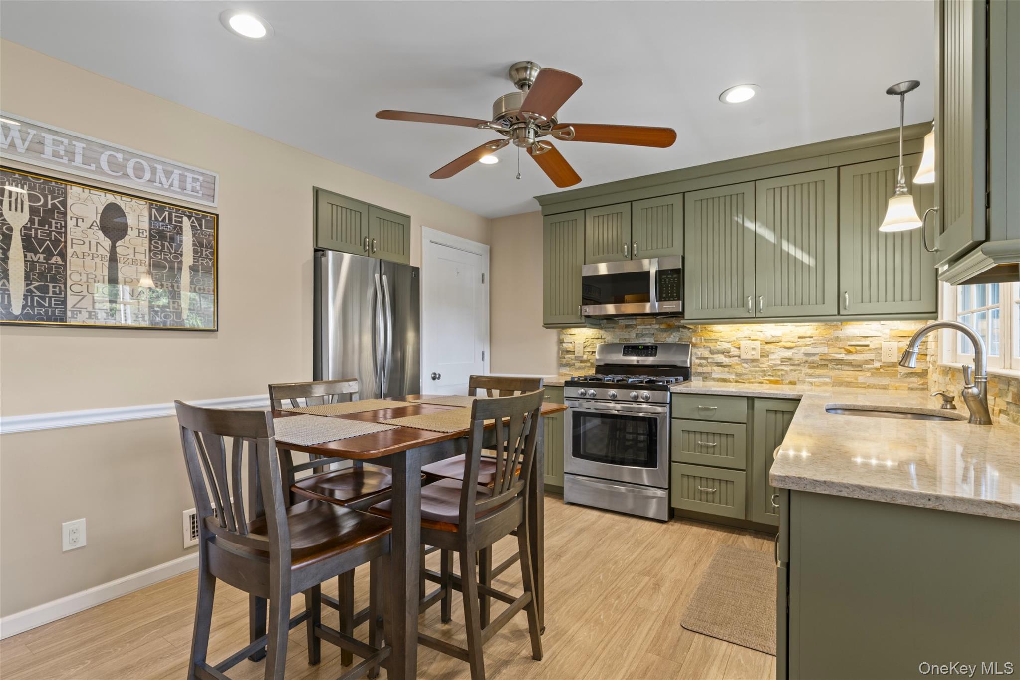 59 Linden Boulevard Property Photo 6
