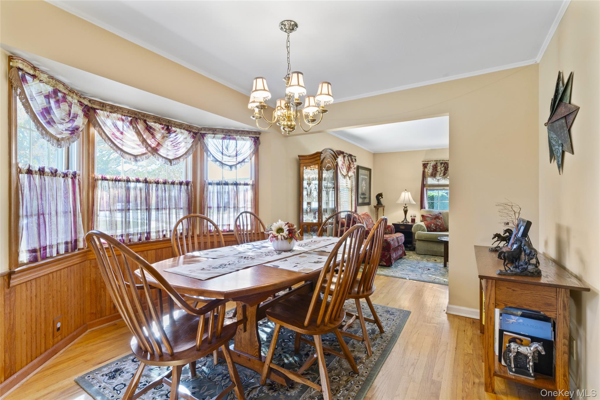 59 Linden Boulevard Property Photo 8