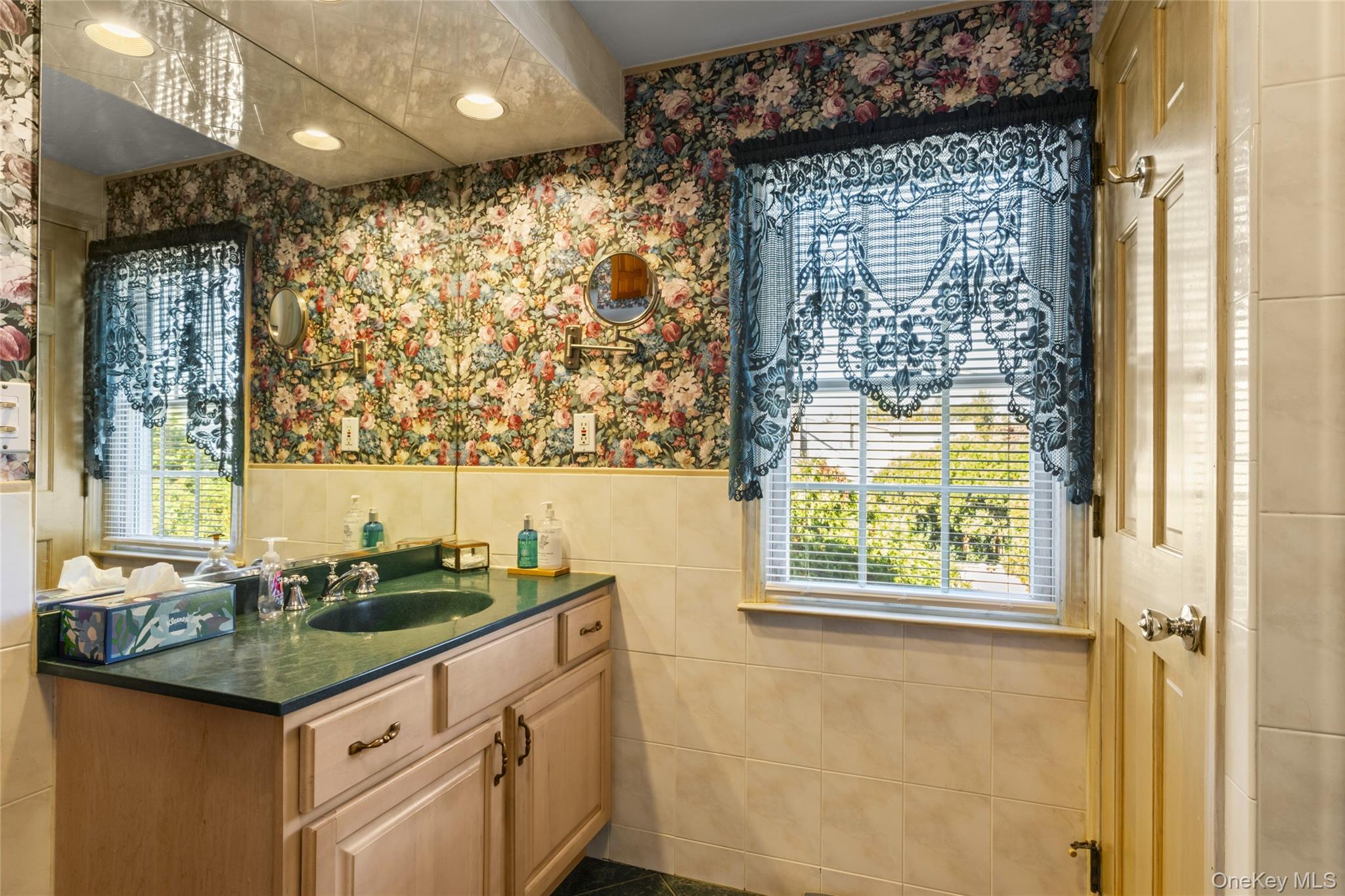 59 Linden Boulevard Property Photo 15