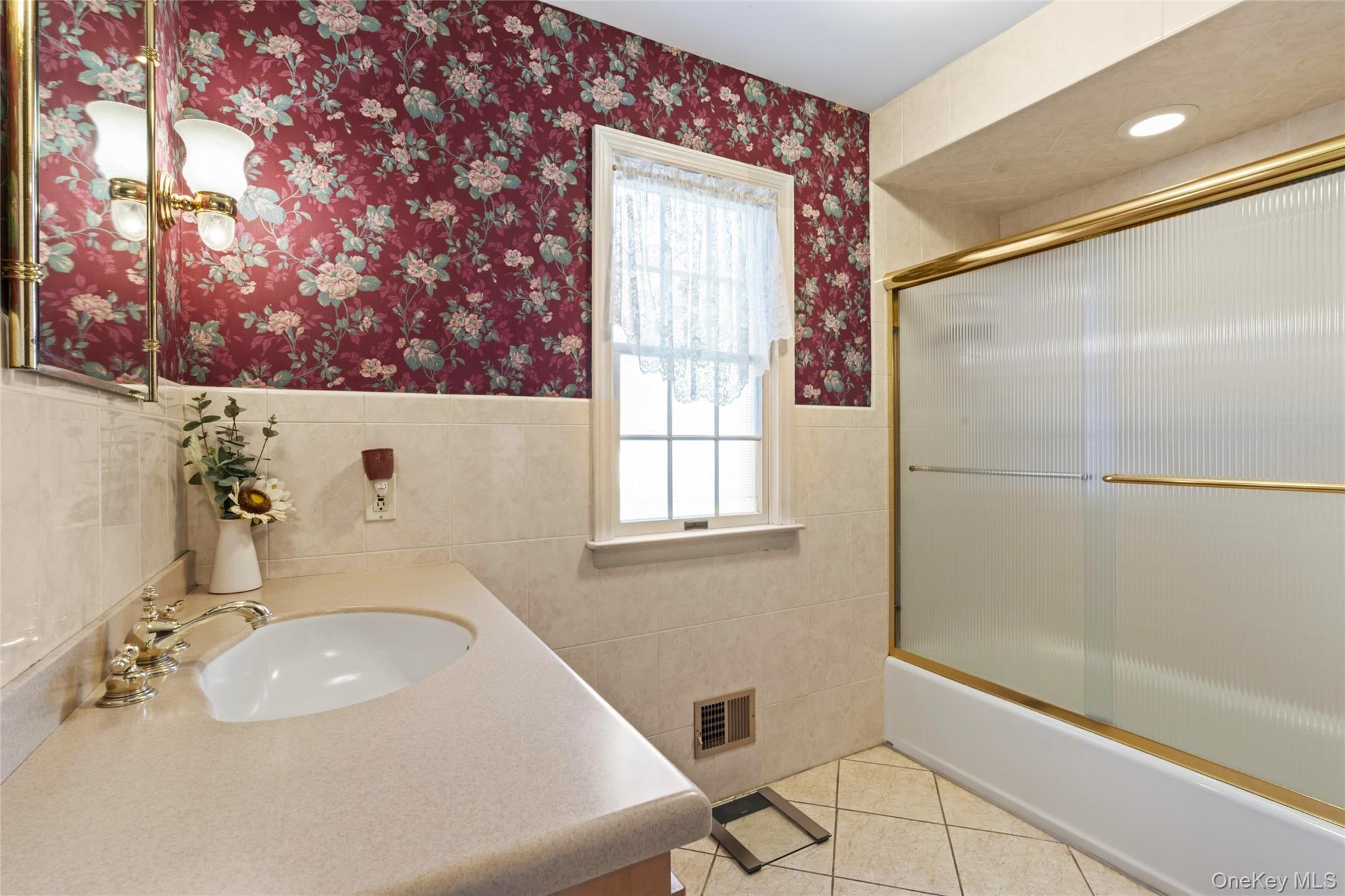59 Linden Boulevard Property Photo 24