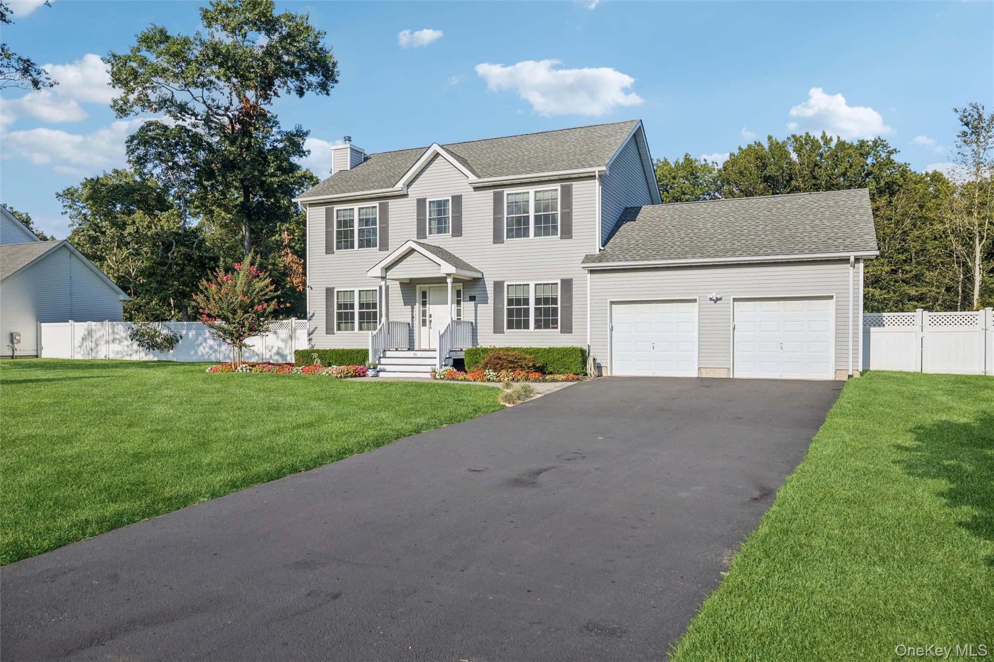 16 Mastro Court Property Photo 1