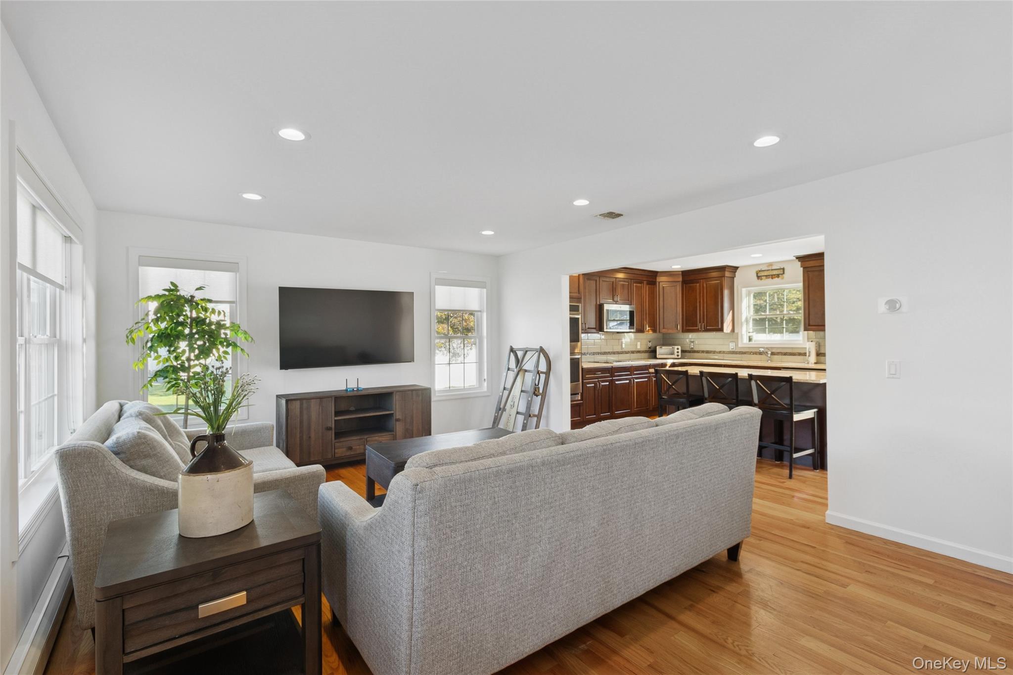 16 Mastro Court Property Photo 4