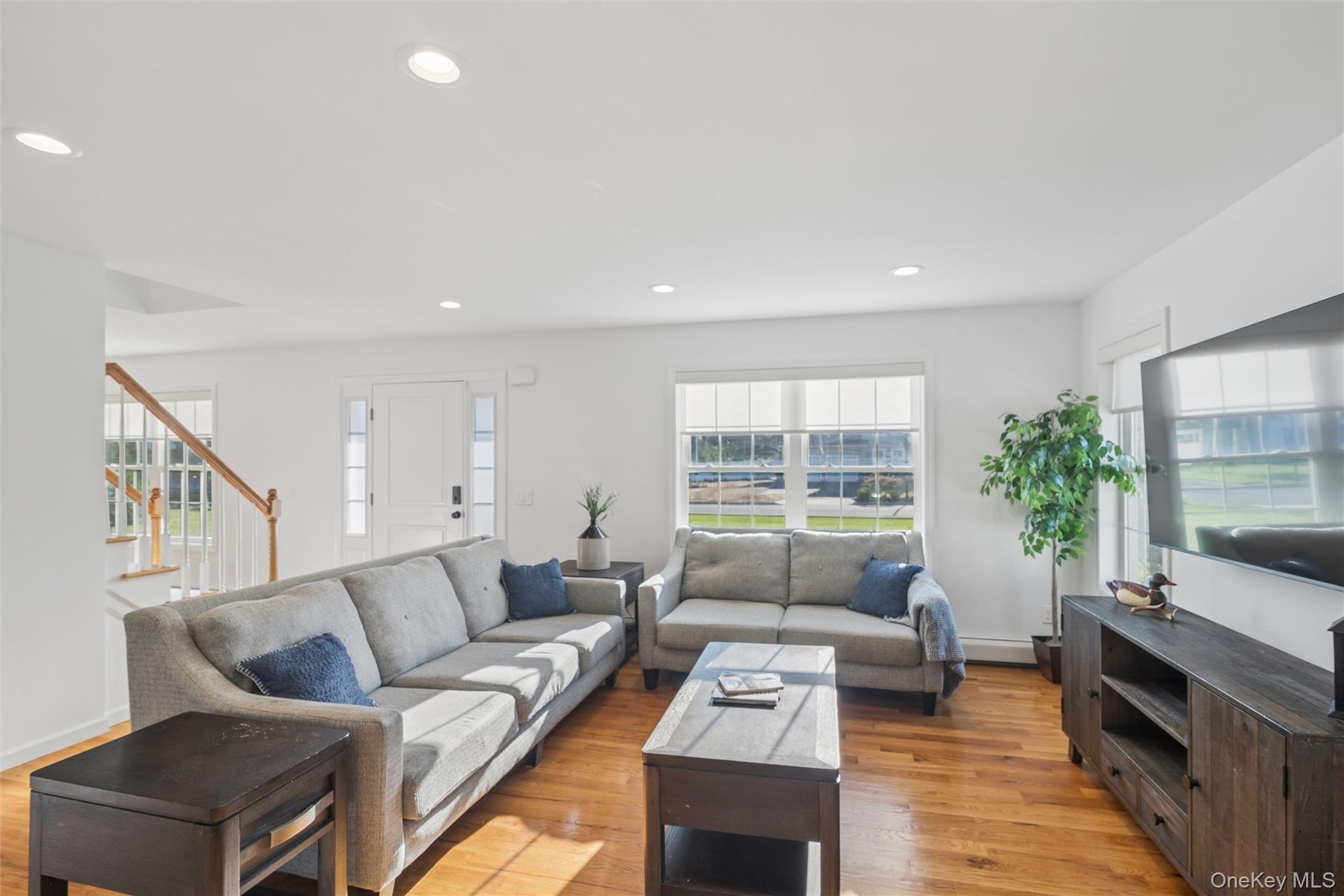 16 Mastro Court Property Photo 4