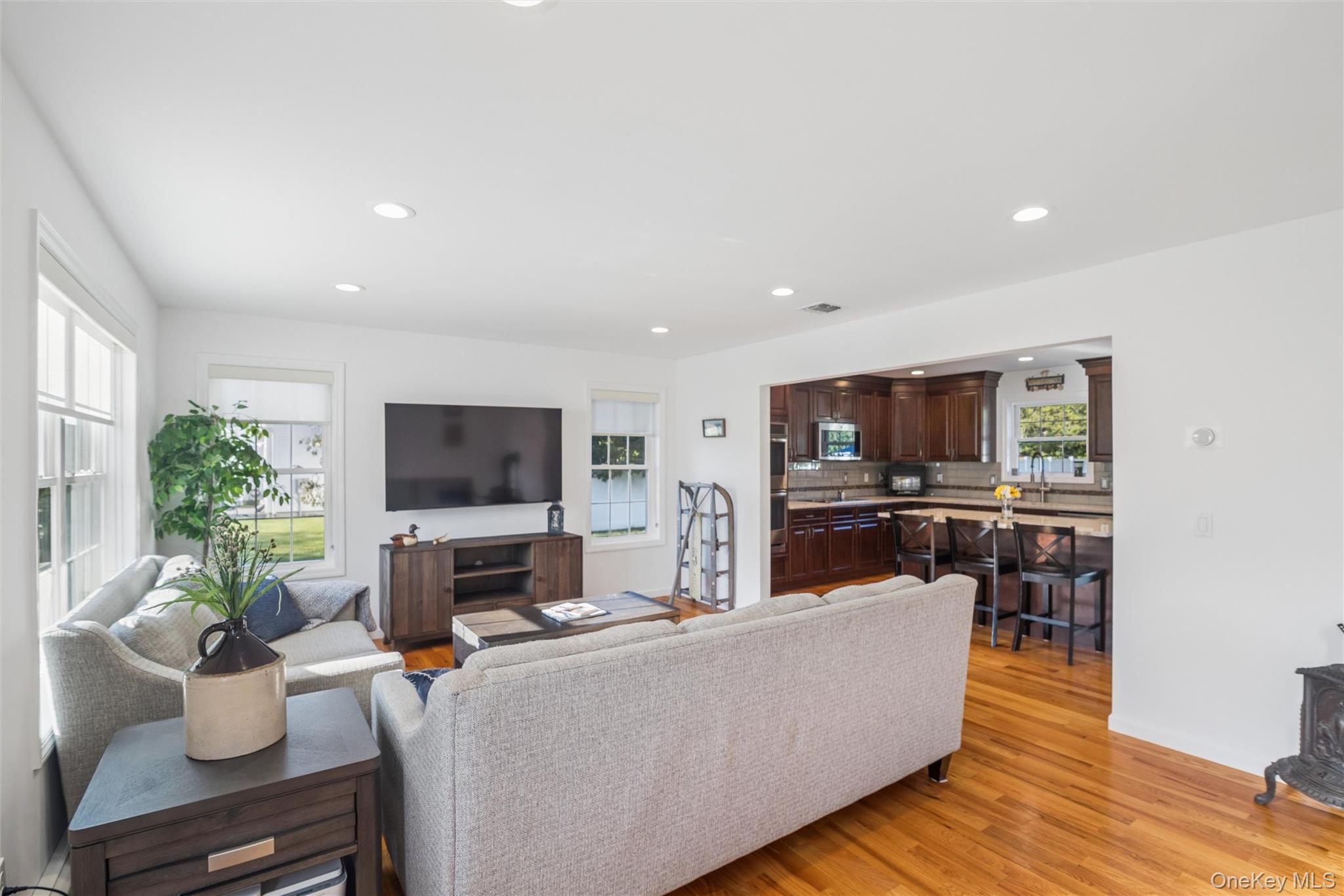 16 Mastro Court Property Photo 6
