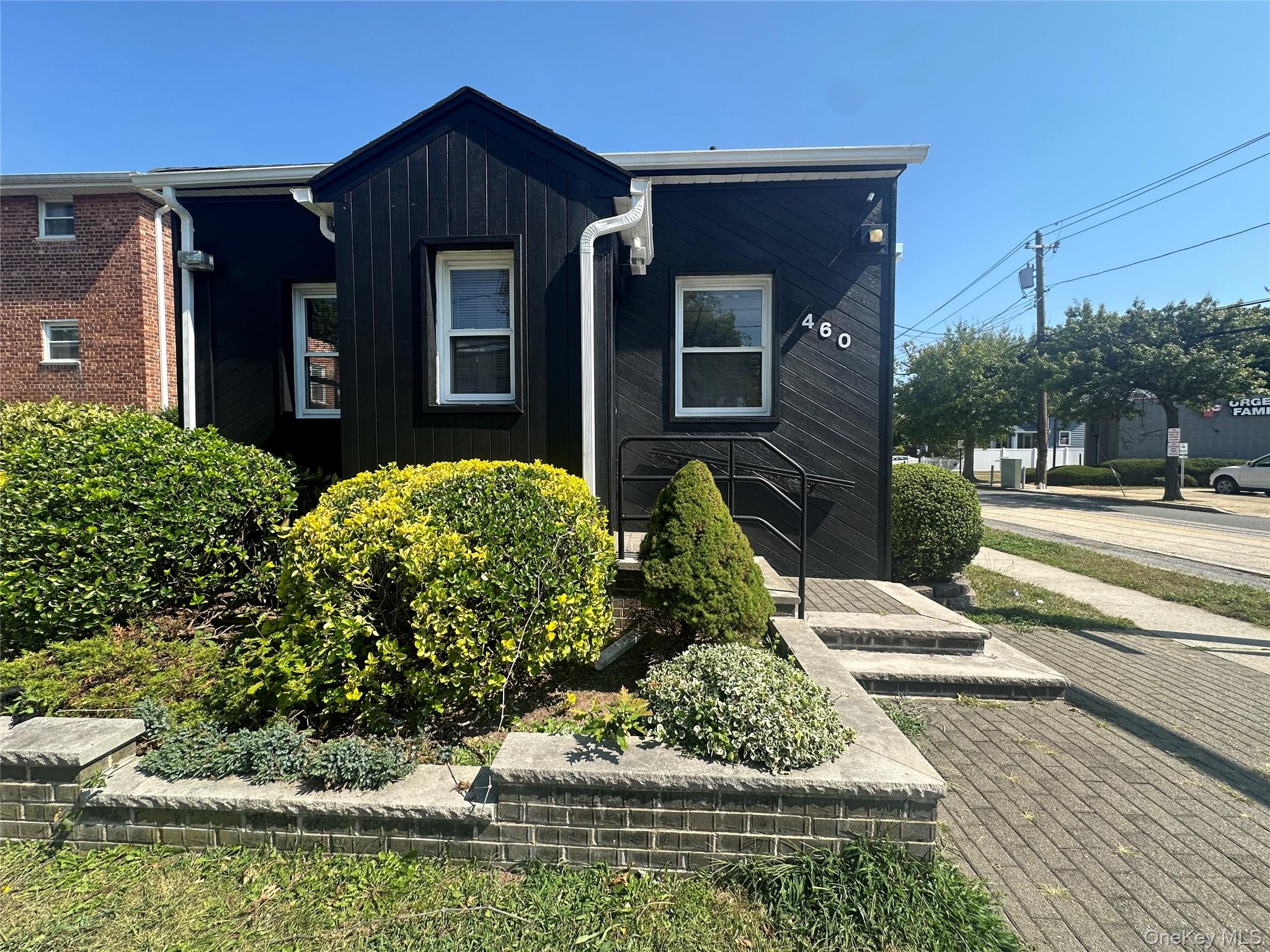 460 Atlantic R+B Property Photo 1