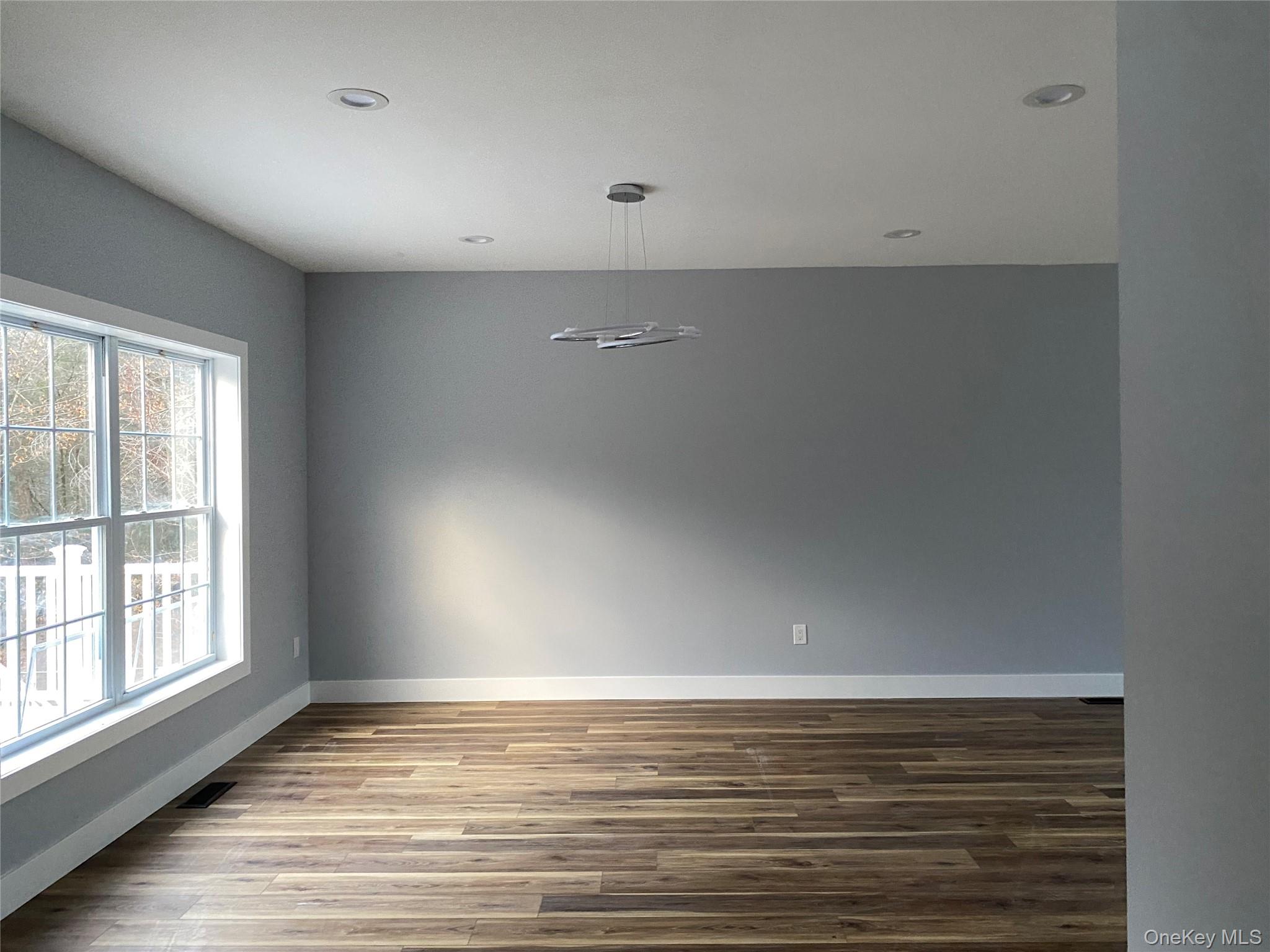 44 Roslyn Ridge Road Property Photo 8