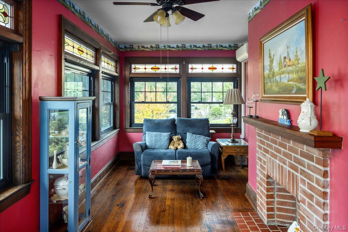 331 Mineola Boulevard Property Photo 13