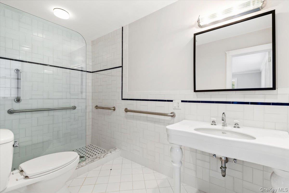 110 Oliver Road Property Photo 5