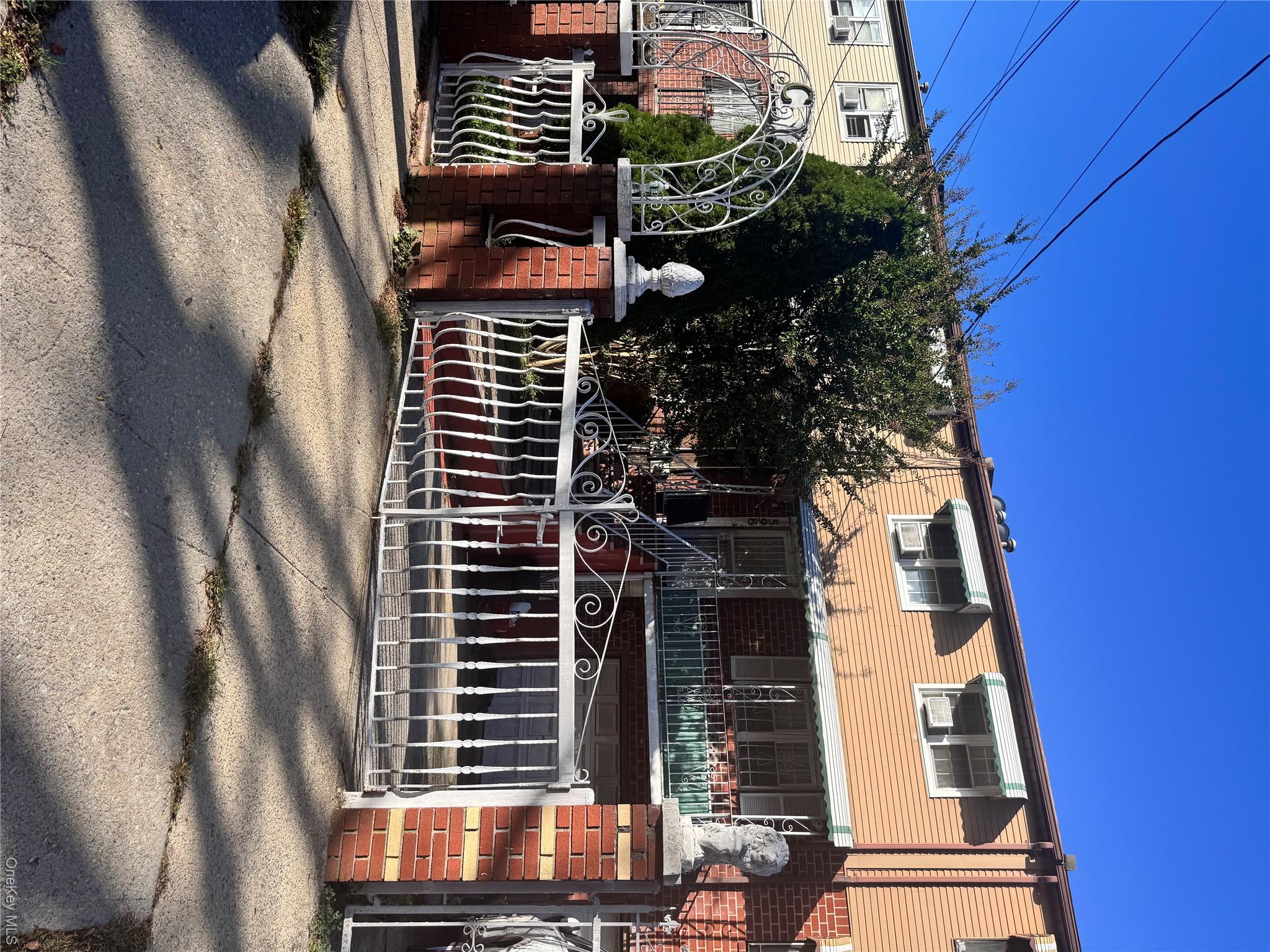 598 Shepherd Avenue Property Photo 2