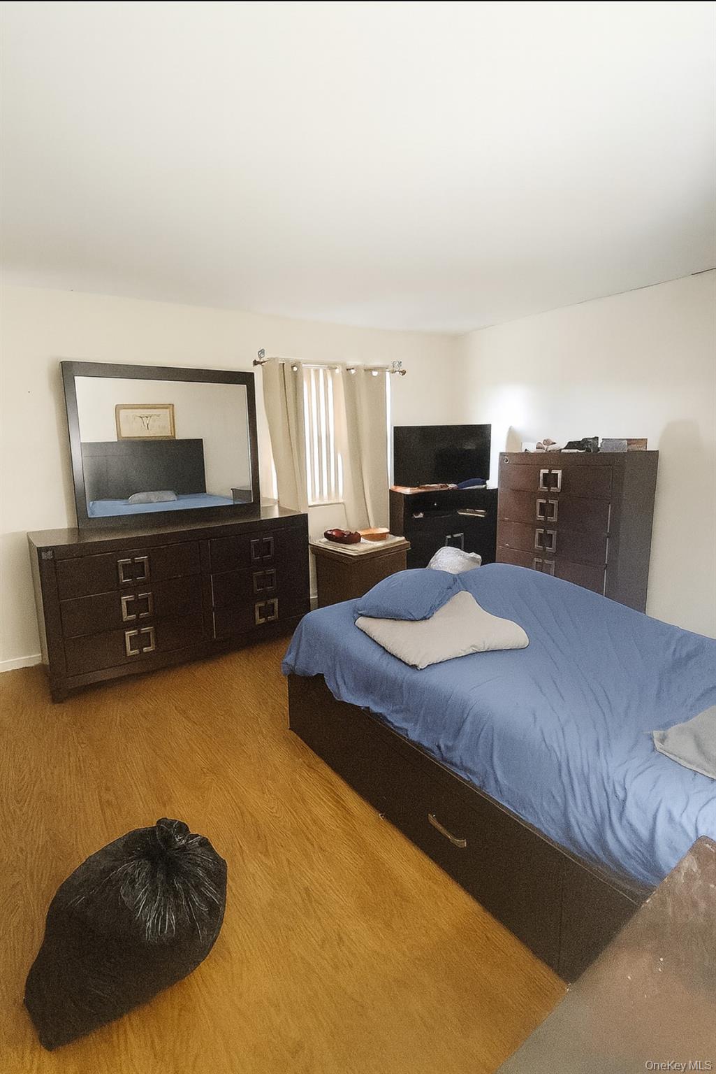 598 Shepherd Avenue Property Photo 3