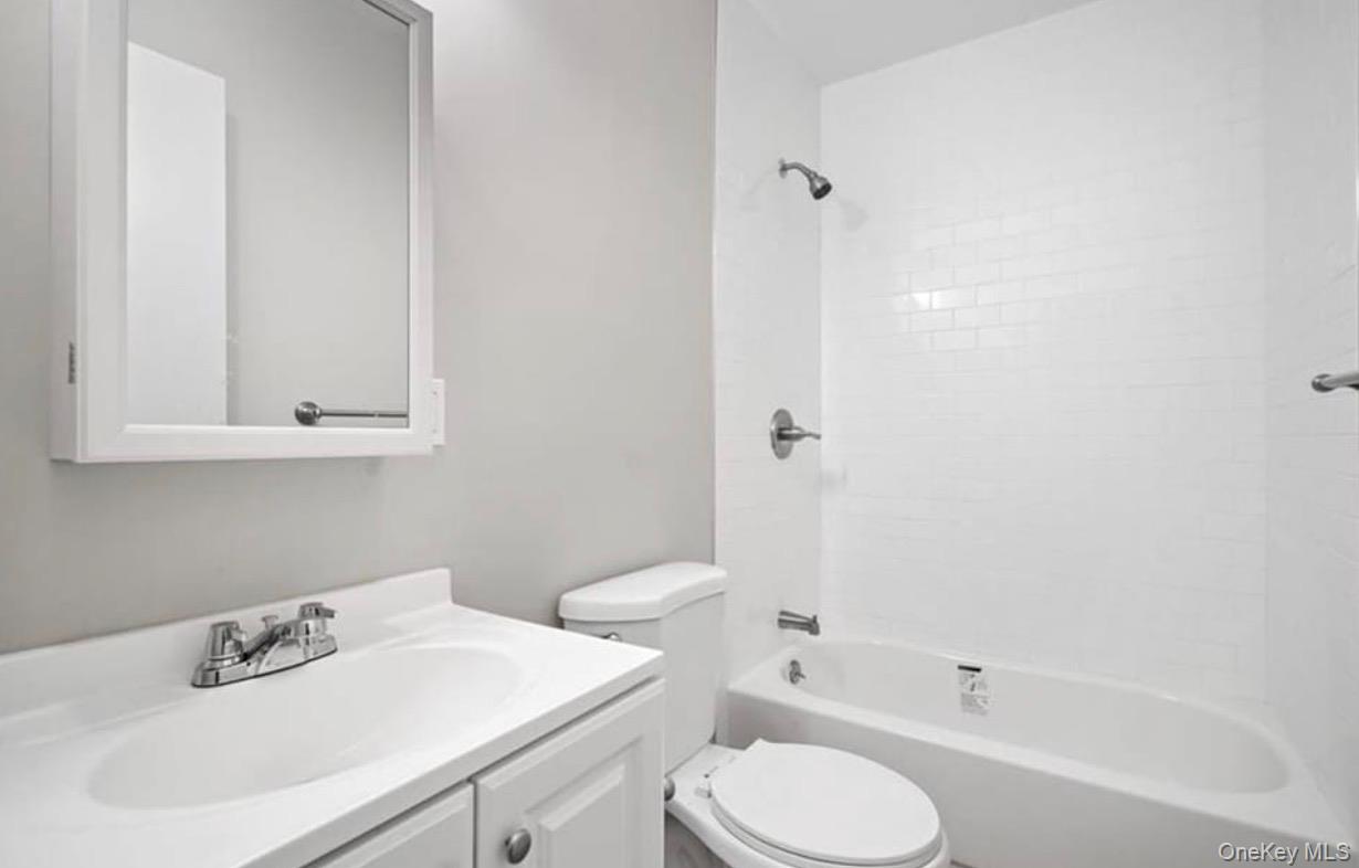 418 S 7th Avenue Property Photo 5