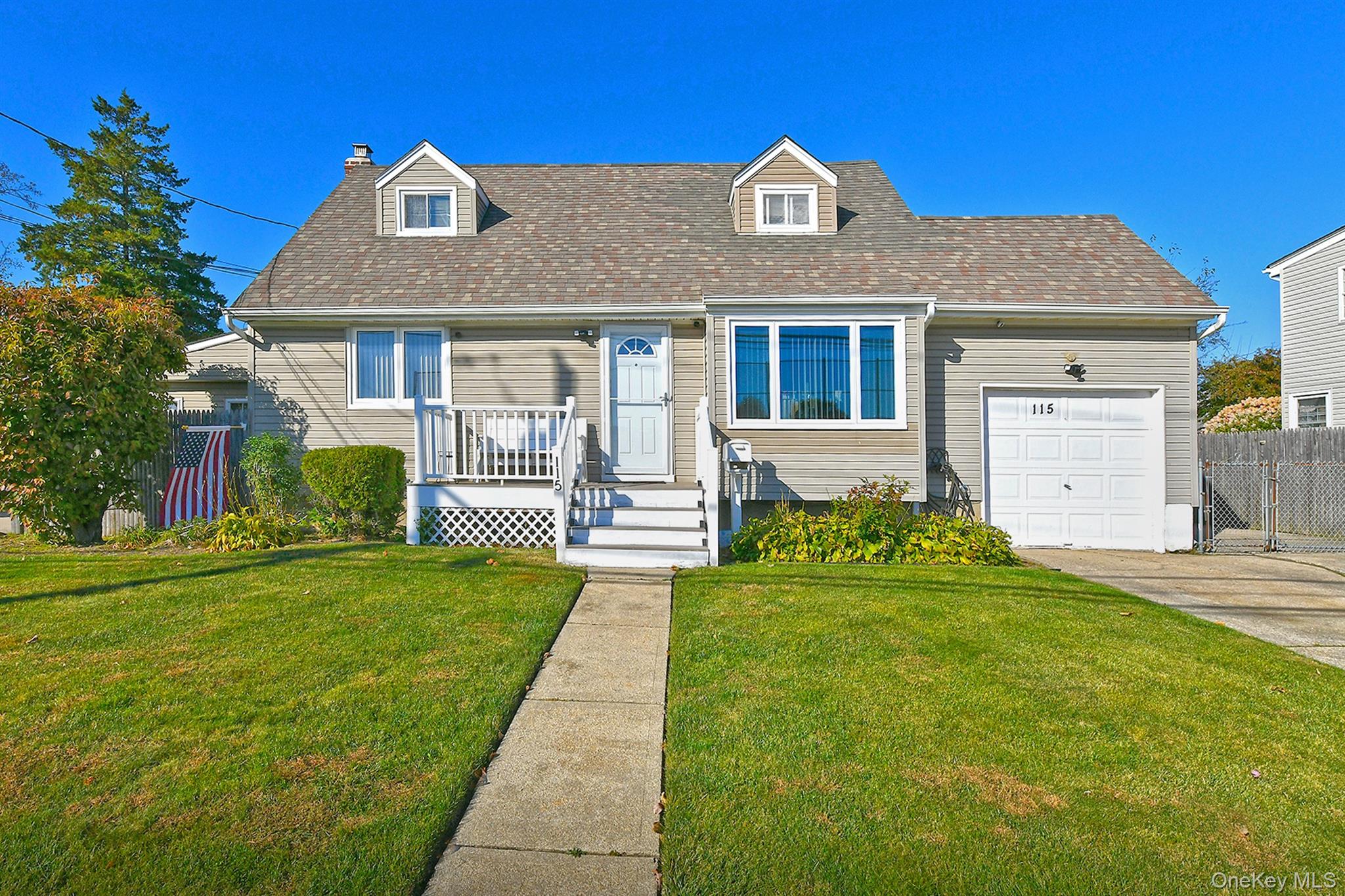 115 Old Farmingdale Road Property Photo 4