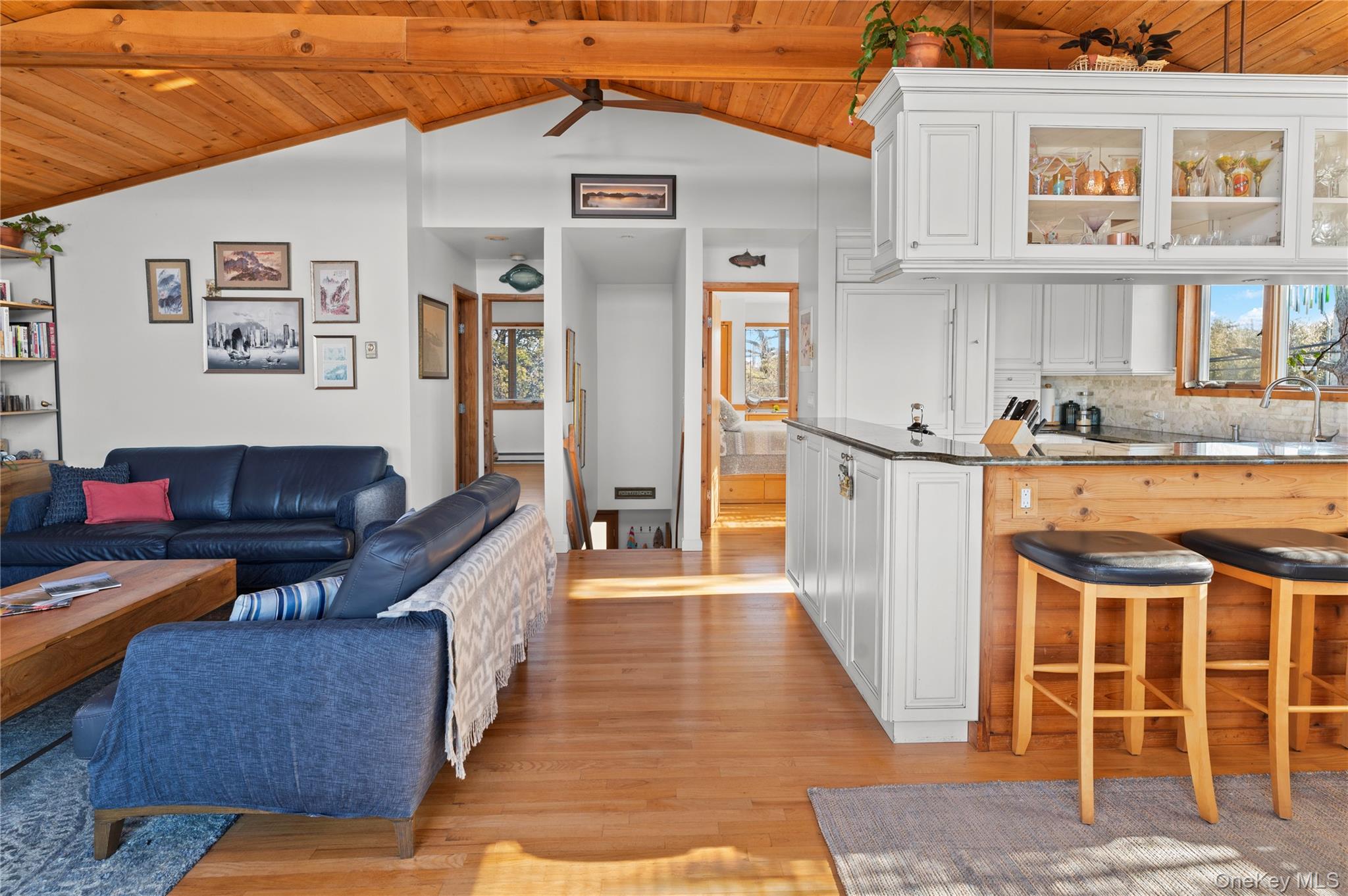 100 Clipper Roadway Property Photo 11
