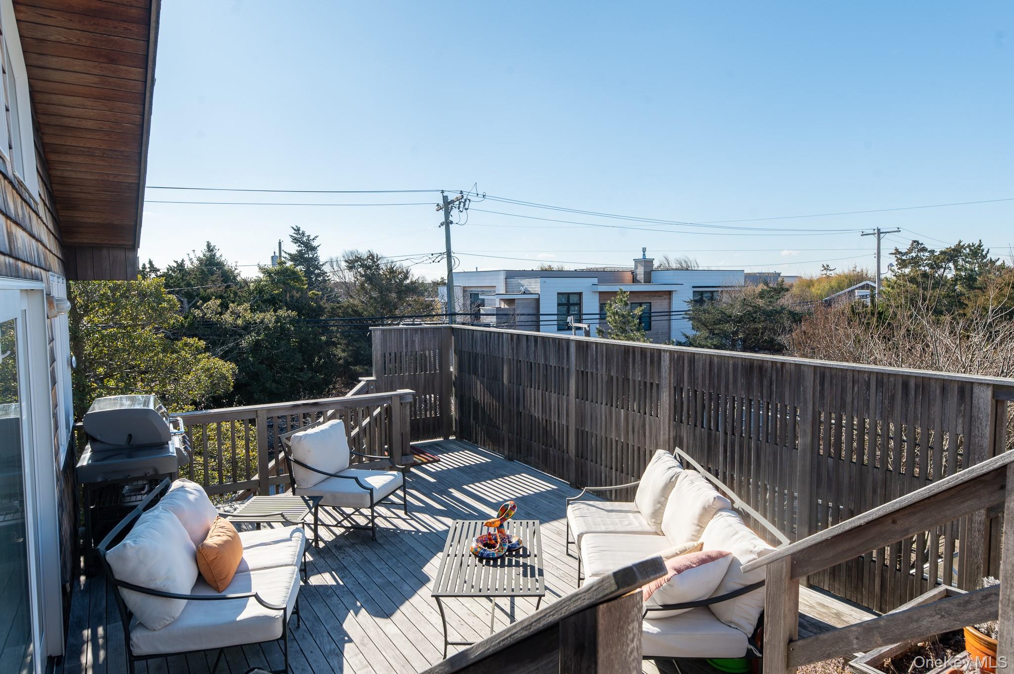 100 Clipper Roadway Property Photo 24