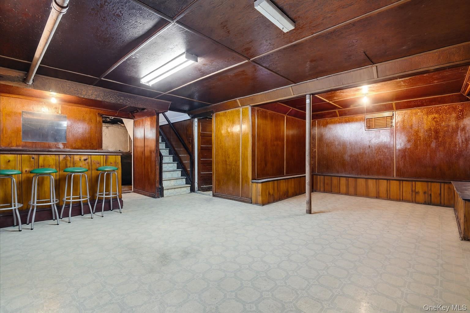 164-37 Grand Central Parkway Property Photo 17