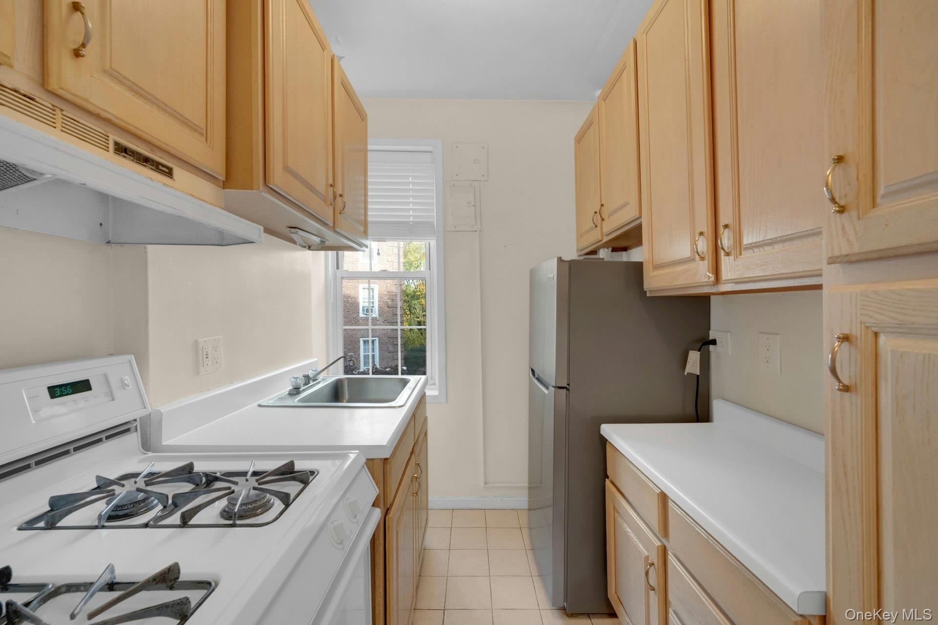 5 Midland Gardens 3m Property Photo 14