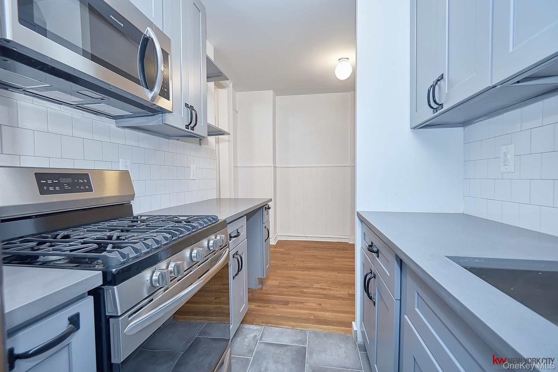 1037 College Avenue Property Photo 18