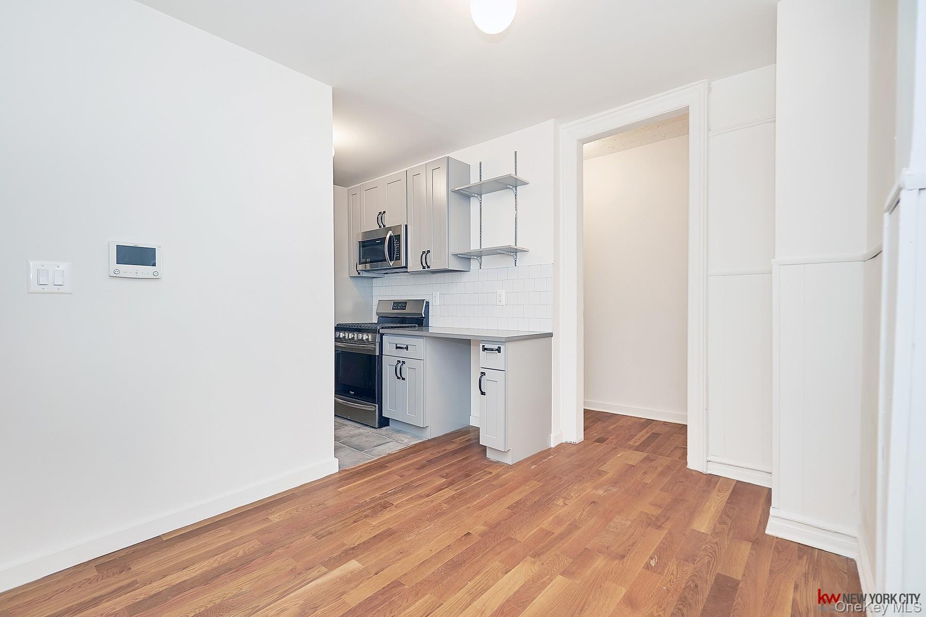 1037 College Avenue Property Photo 19