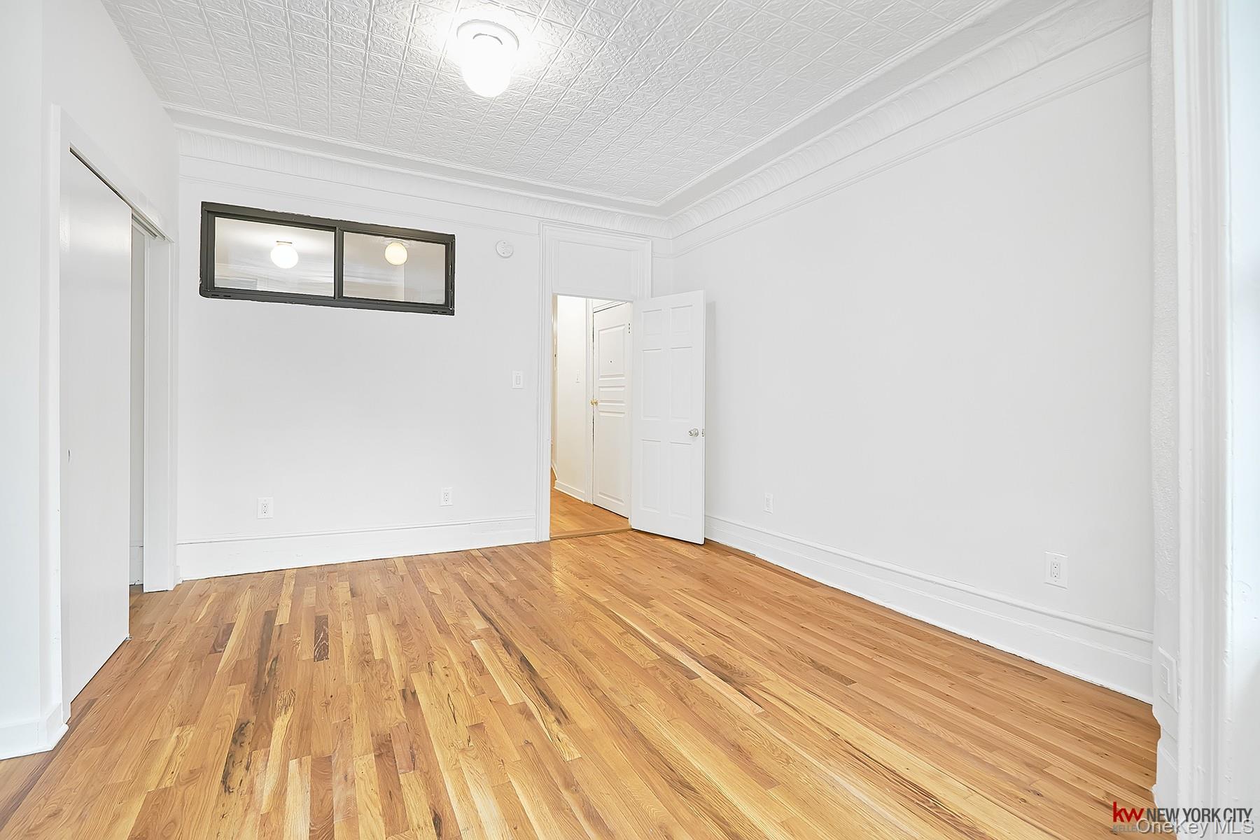 1037 College Avenue Property Photo 23
