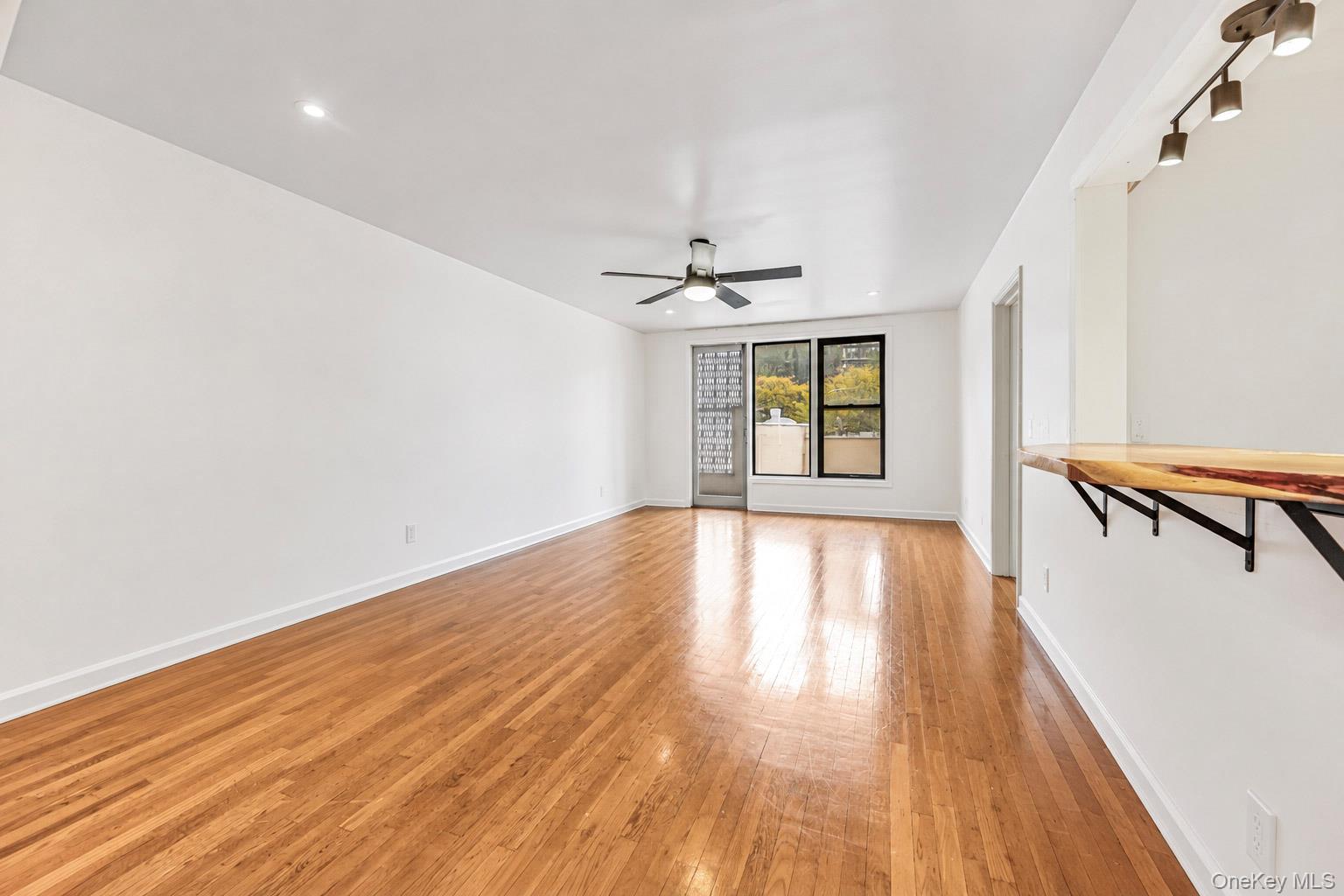 2860 Bailey Avenue 5d Property Photo 3