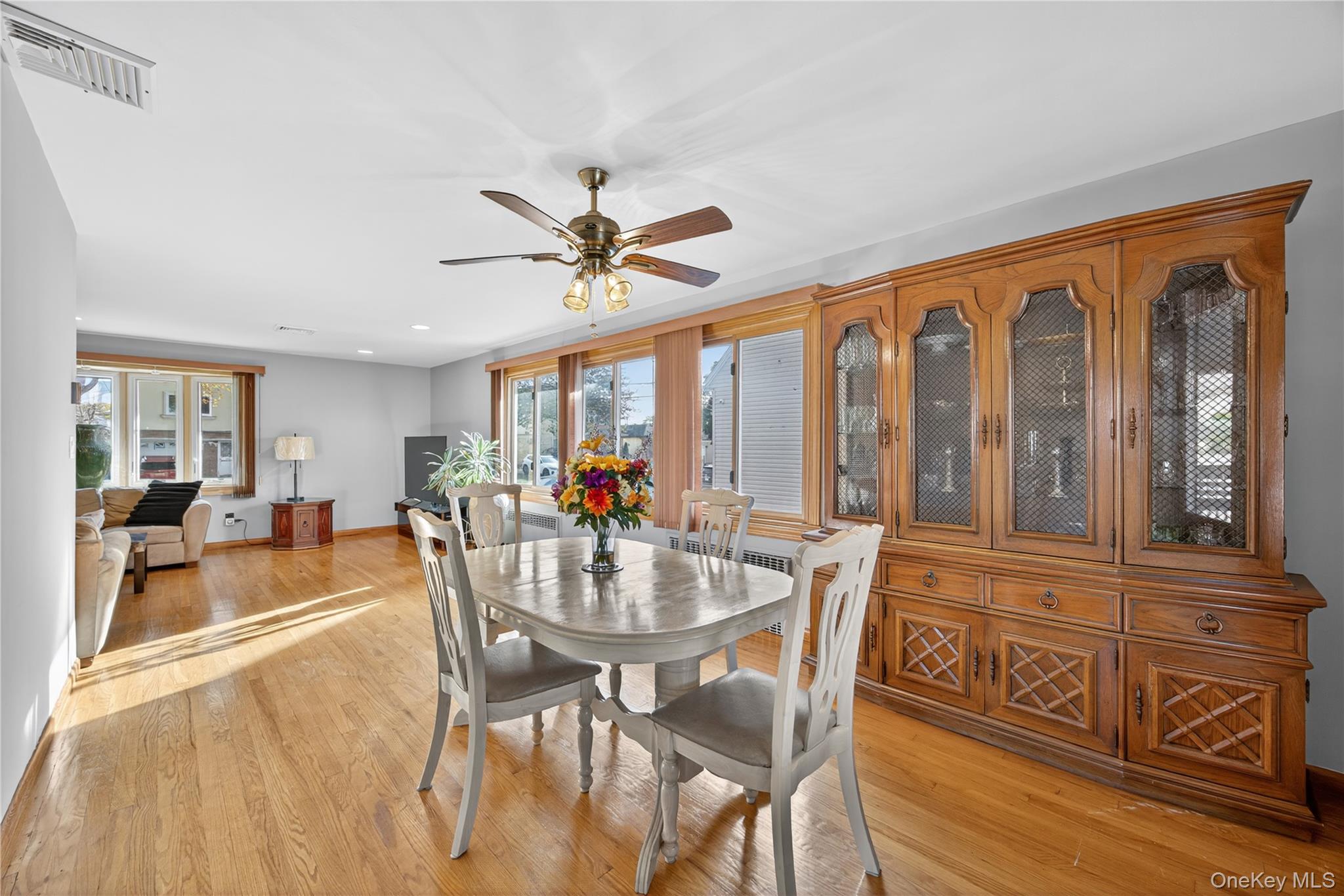 200 Mallory Avenue Property Photo 6