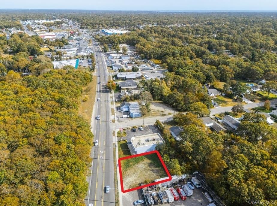586 Montauk Highway Property Photo 2