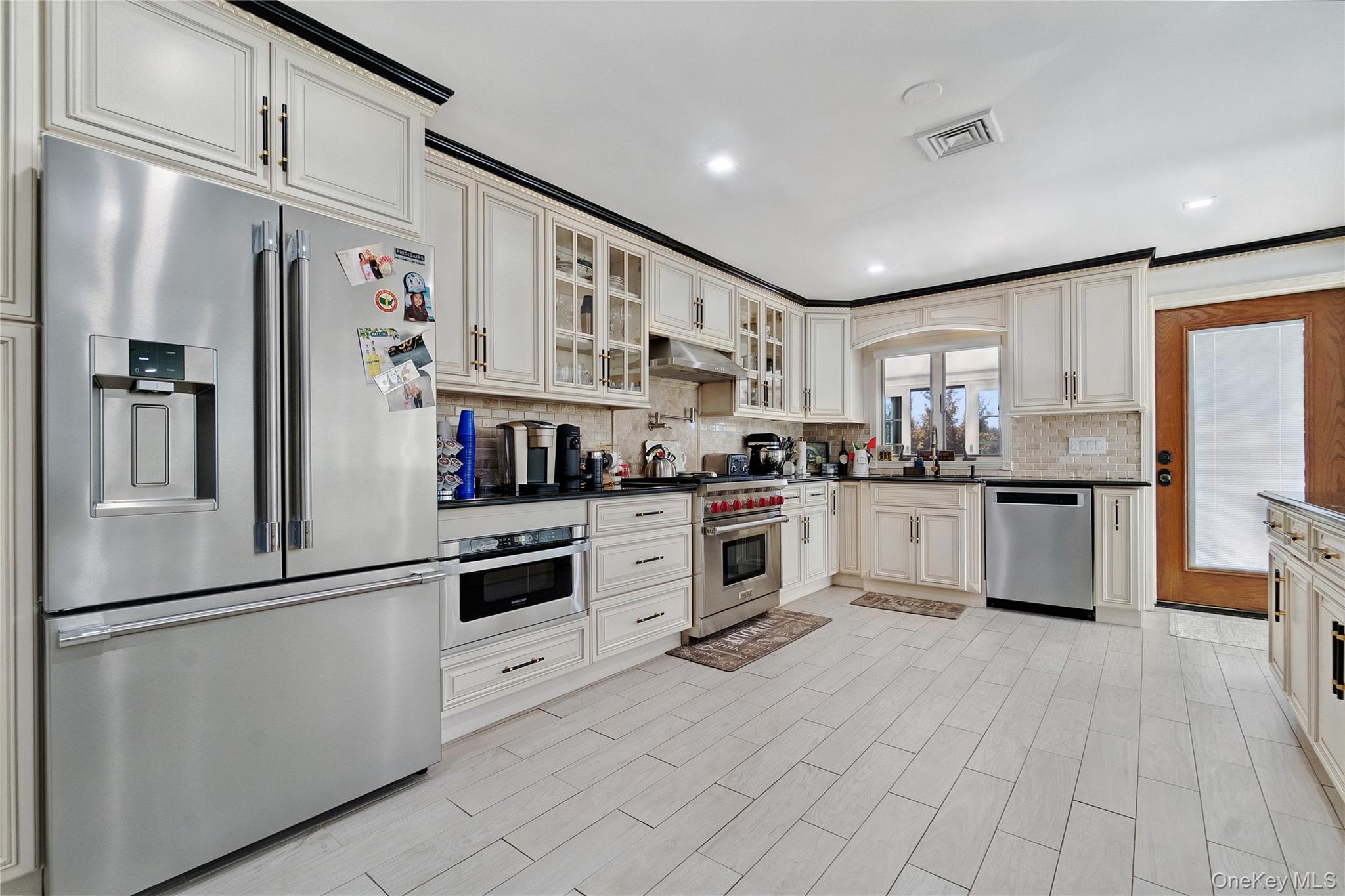 164-47 86 Street Property Photo 5