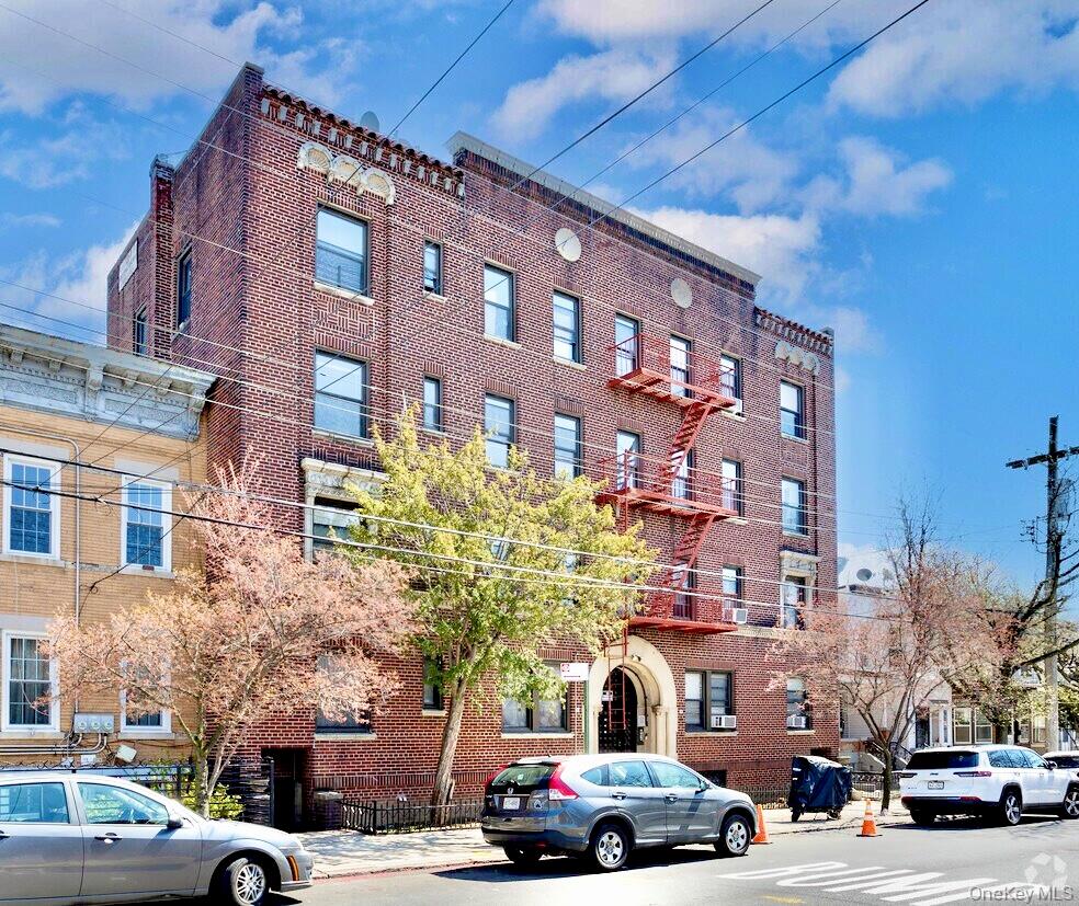 75 Grant Avenue Property Photo 1