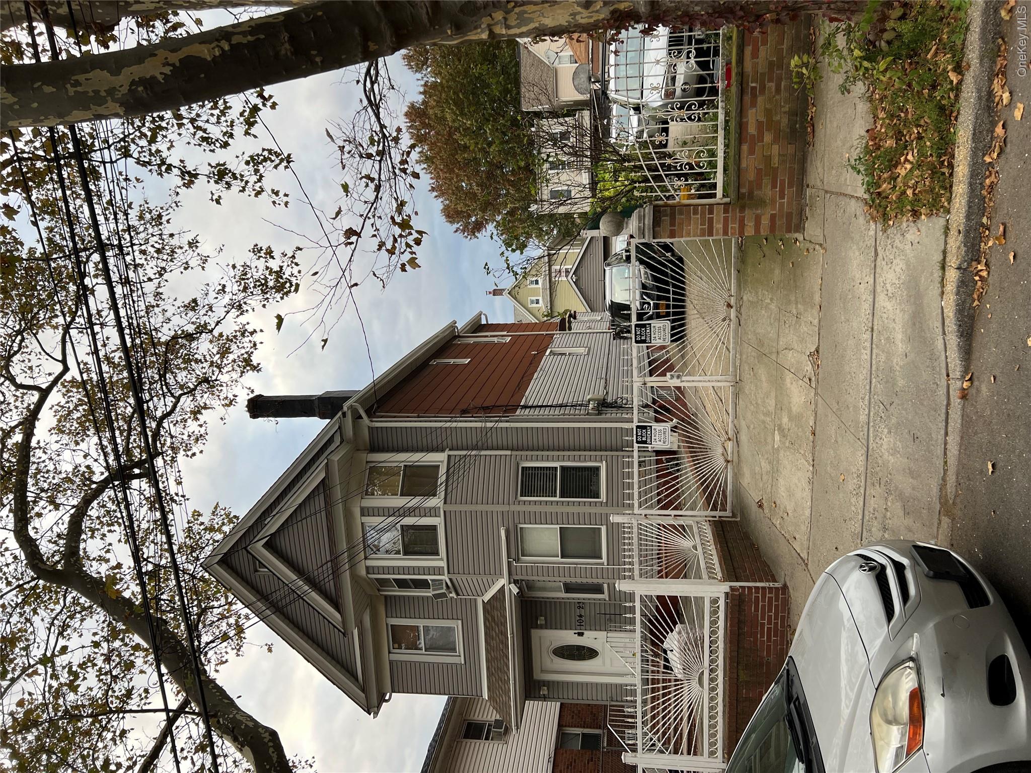 10423 90th Avenue Property Photo 1