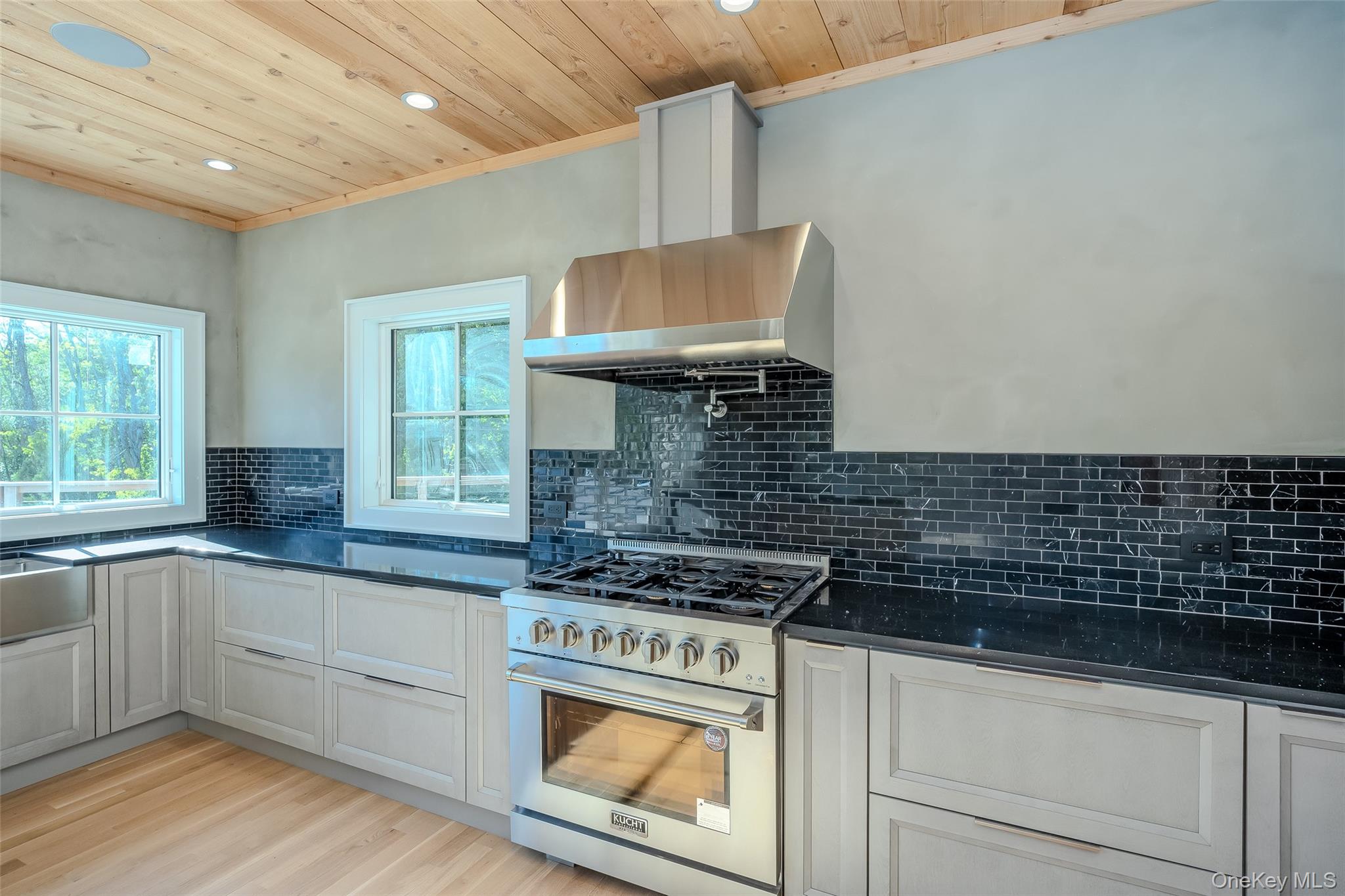 141a N Ferry Road Property Photo 20