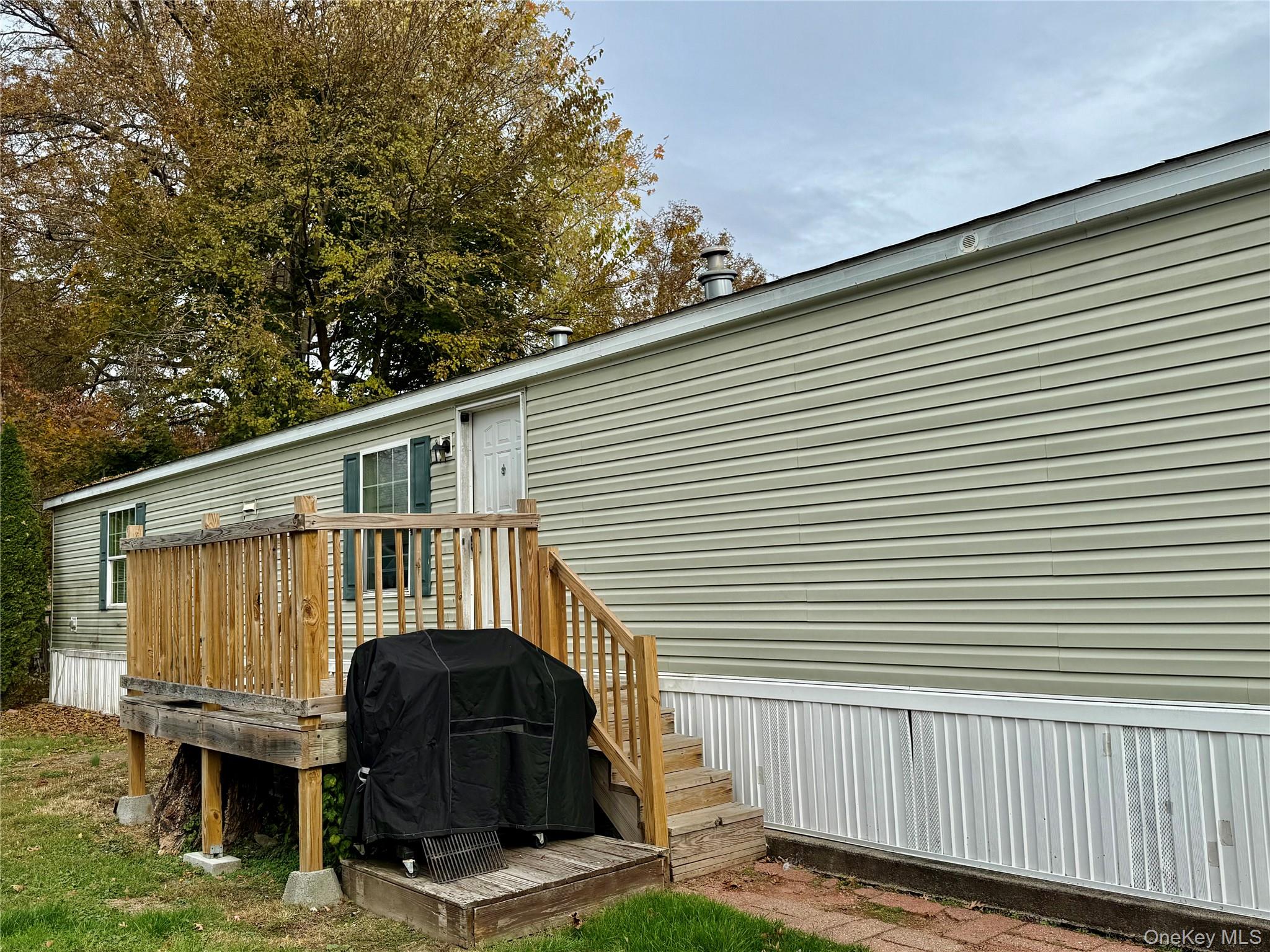 568 Gulliver Terrace Property Photo 3