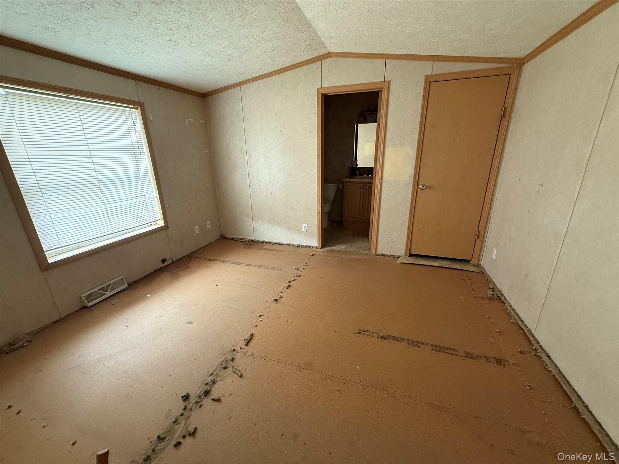 568 Gulliver Terrace Property Photo 9