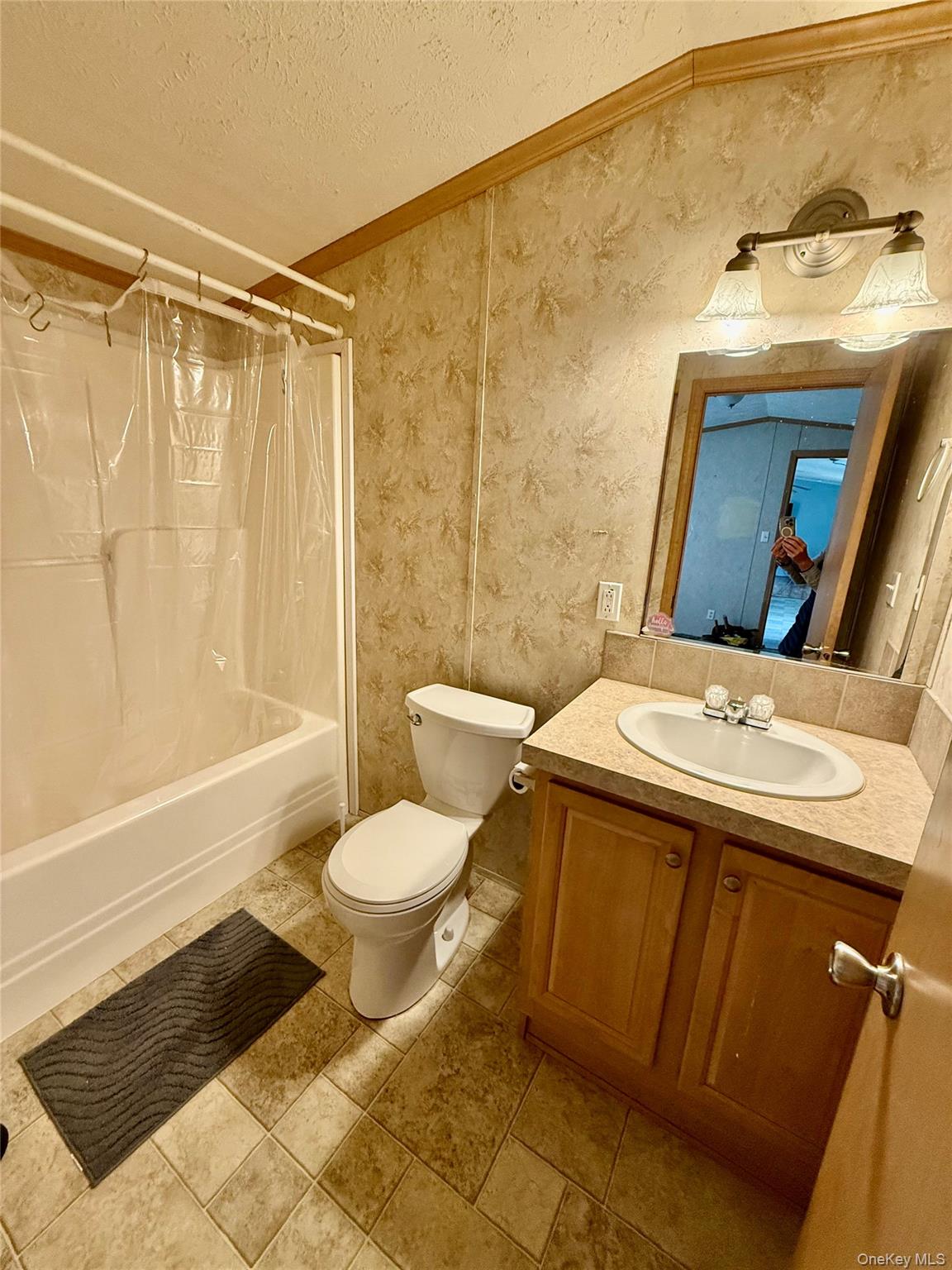 568 Gulliver Terrace Property Photo 11