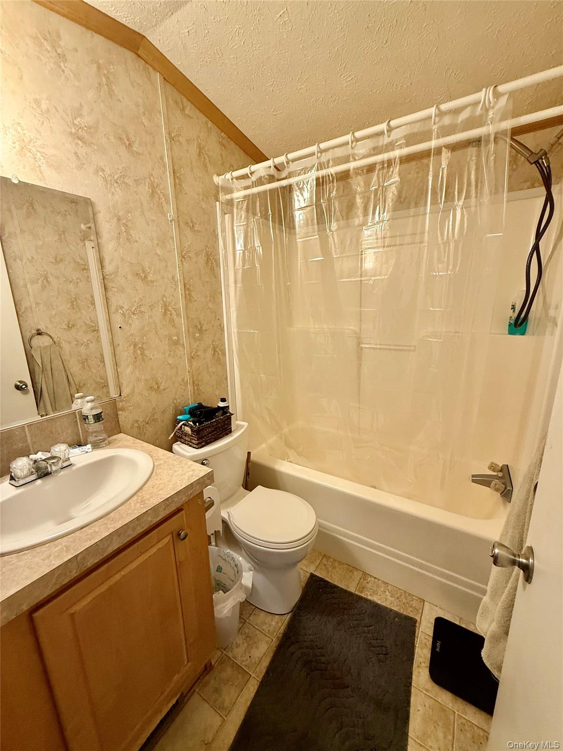 568 Gulliver Terrace Property Photo 14