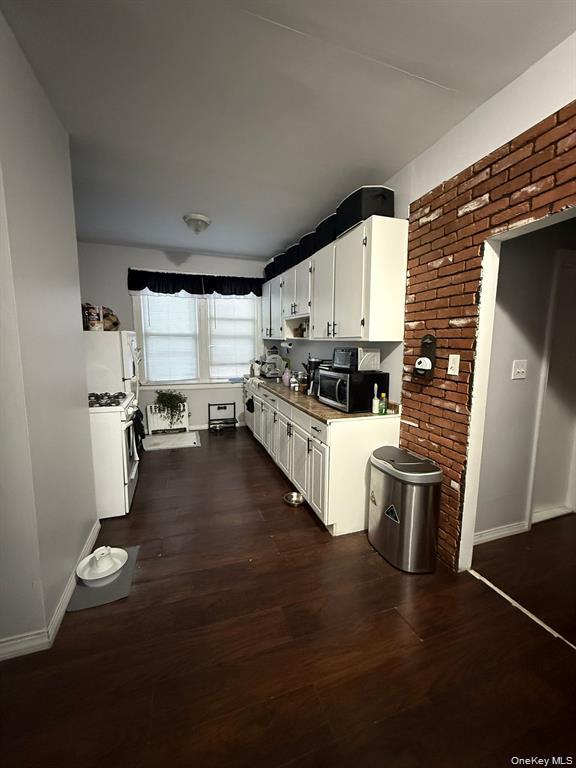 13842 Hoover Avenue Property Photo 10