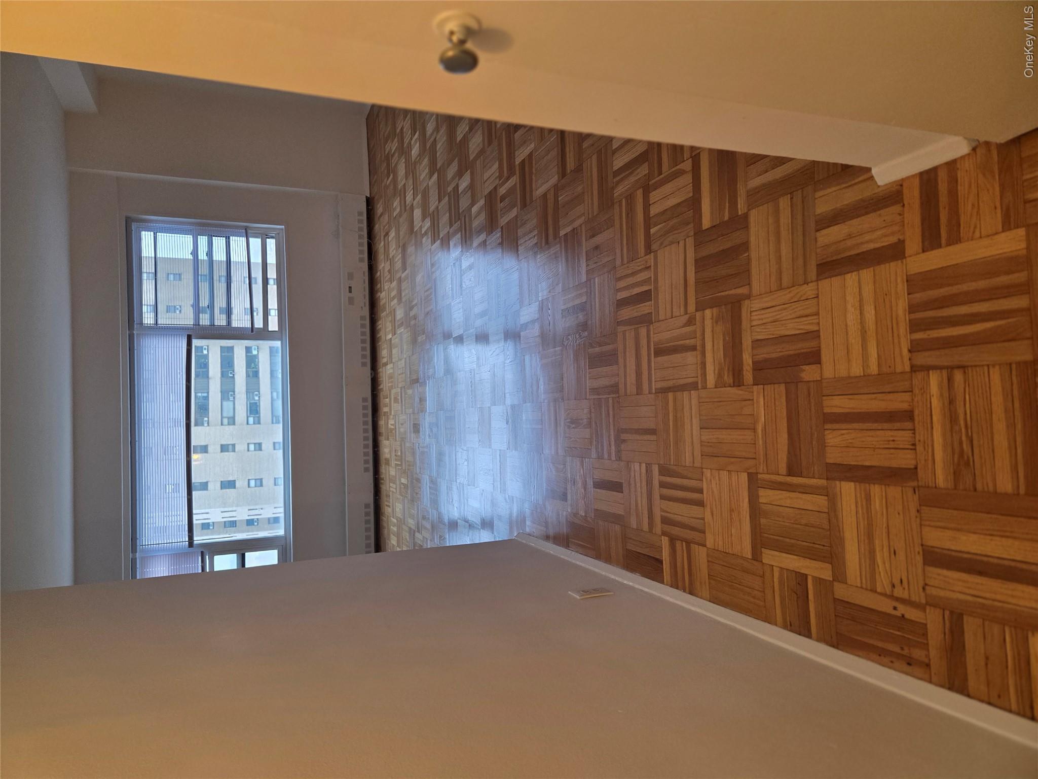7 N Fordham Hill Oval 12g Property Photo 2