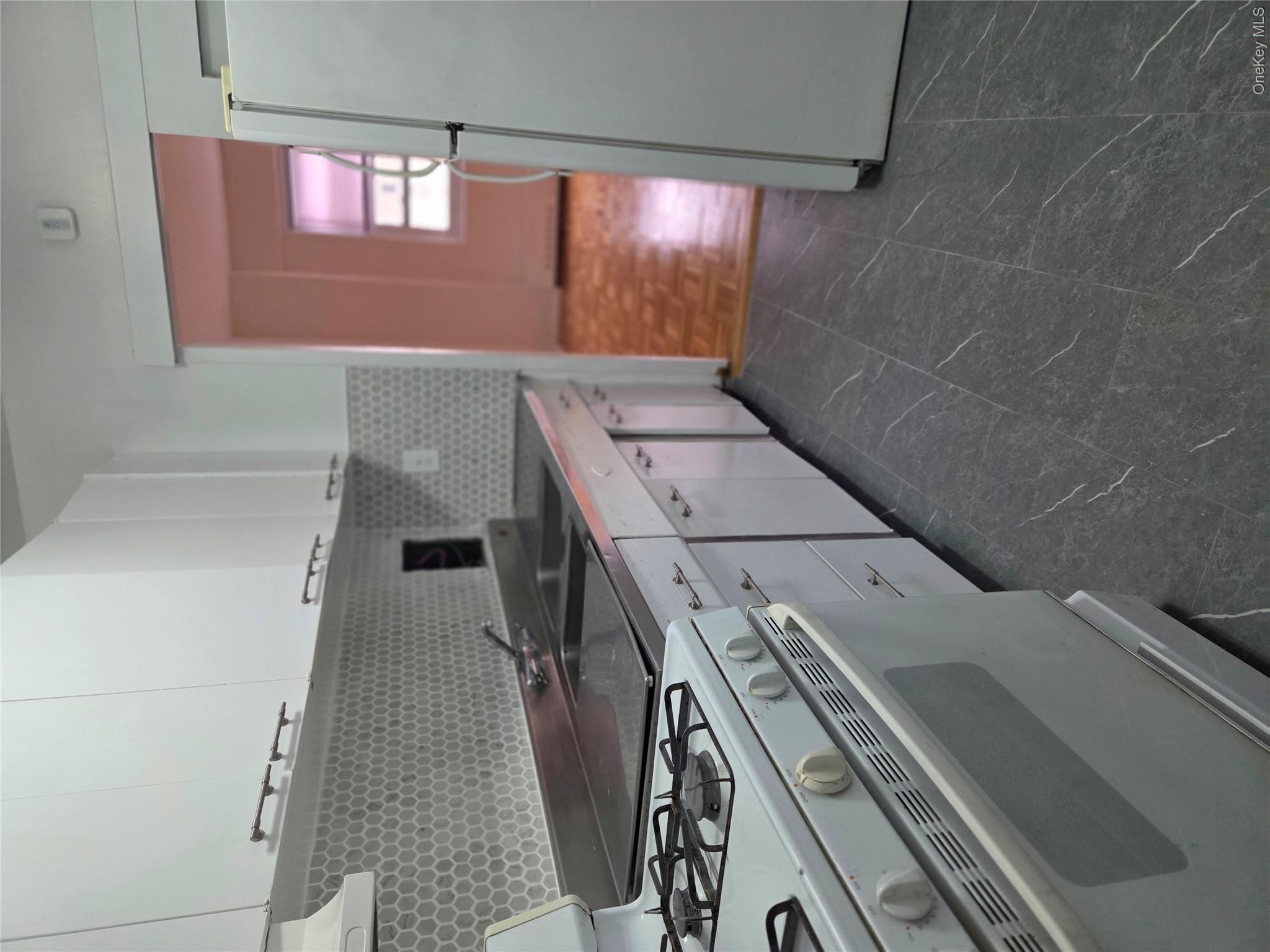 7 N Fordham Hill Oval 12g Property Photo 7