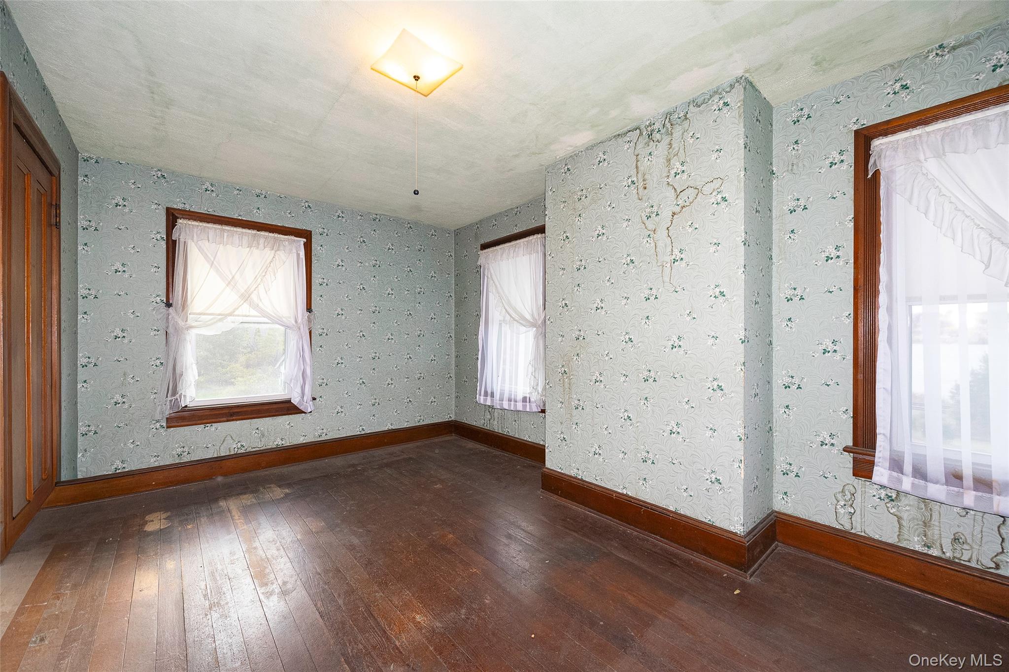3 Spring Street Property Photo 24
