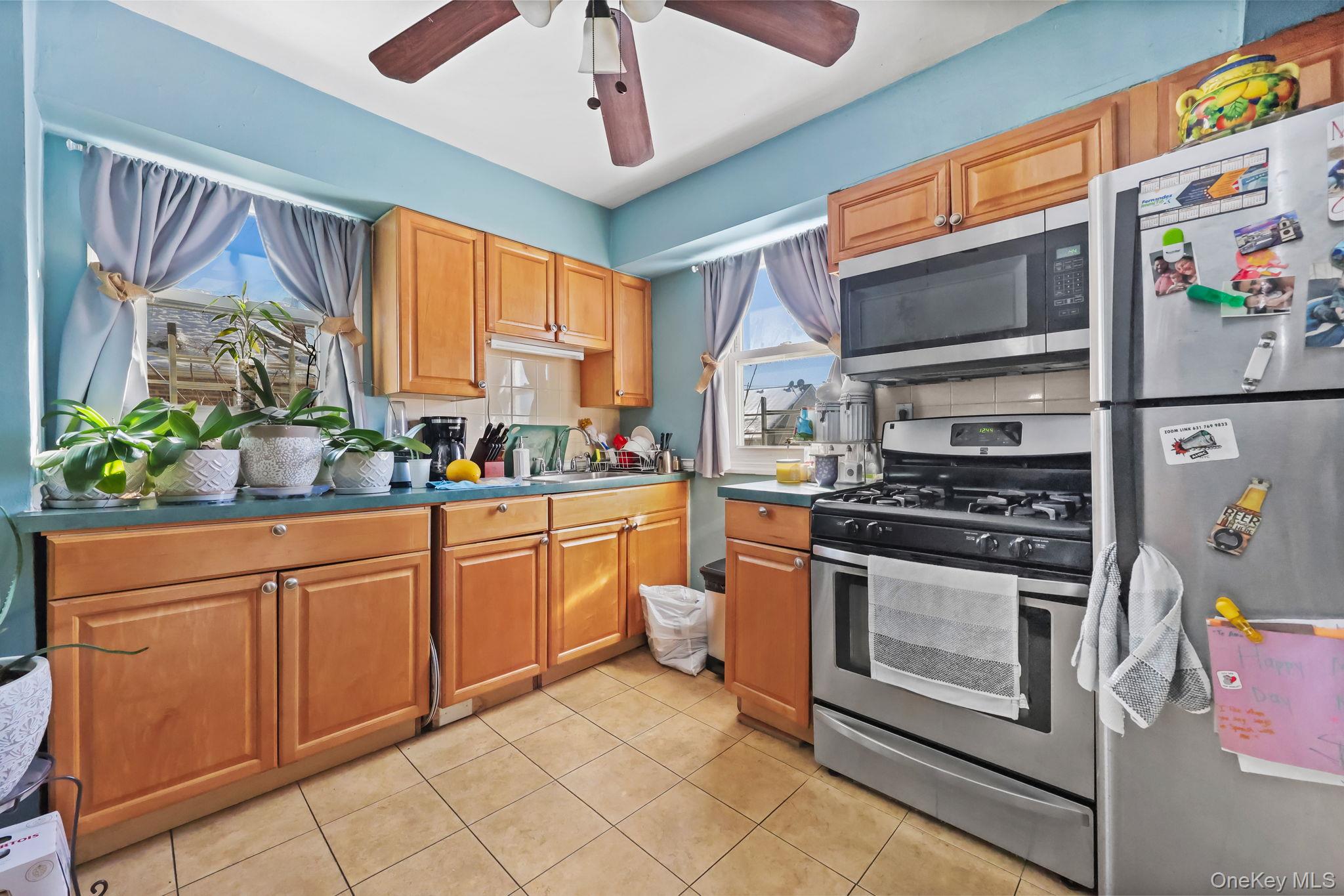 1831 Paulding Avenue Property Photo 9