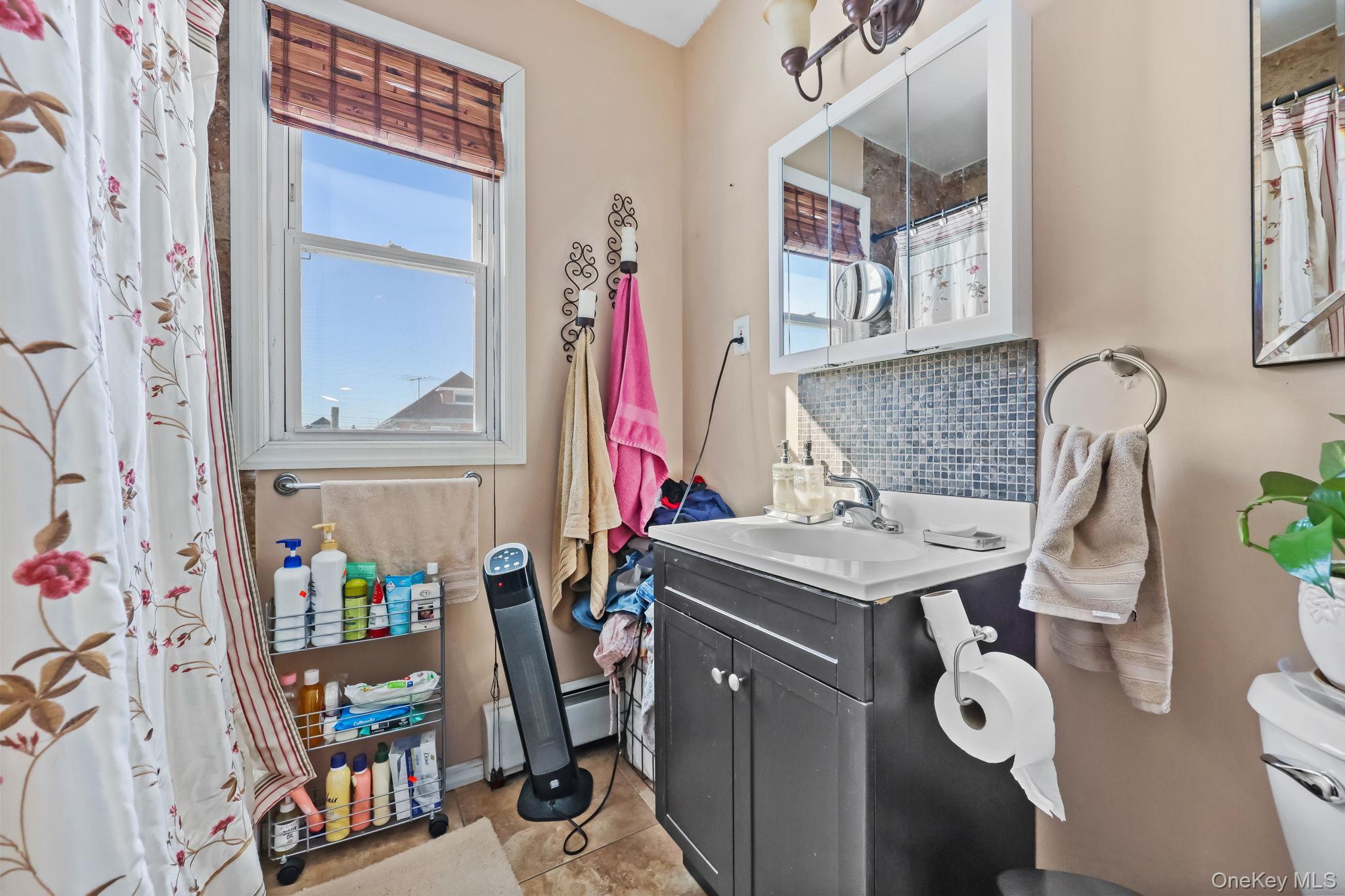 1831 Paulding Avenue Property Photo 10