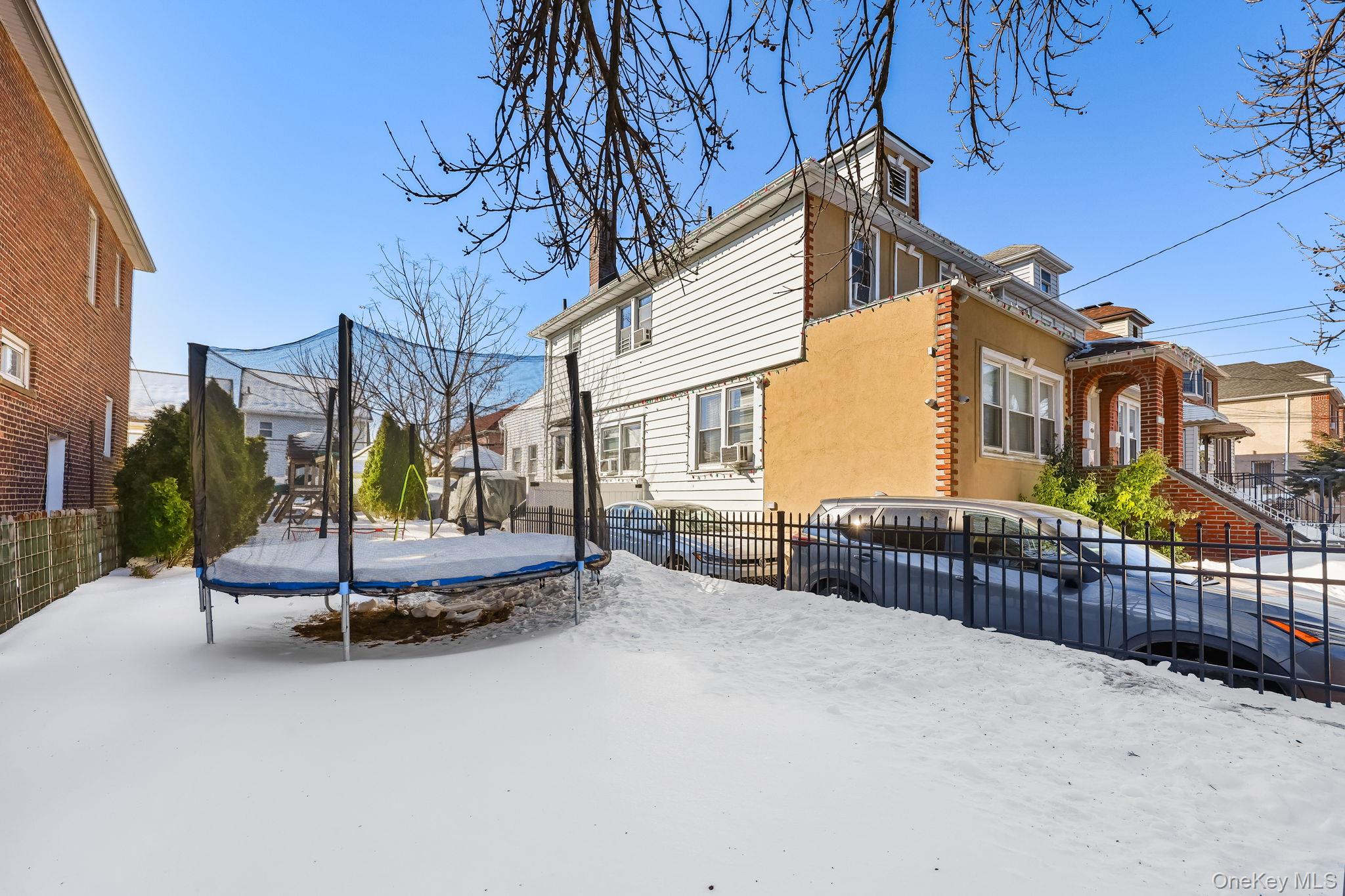 1831 Paulding Avenue Property Photo 13