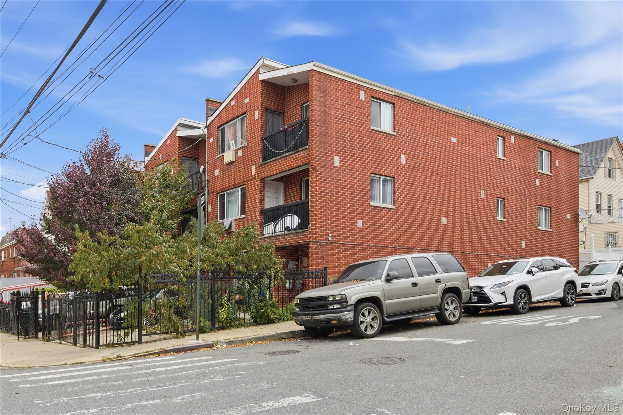 4600 Bronx Boulevard Property Photo 3